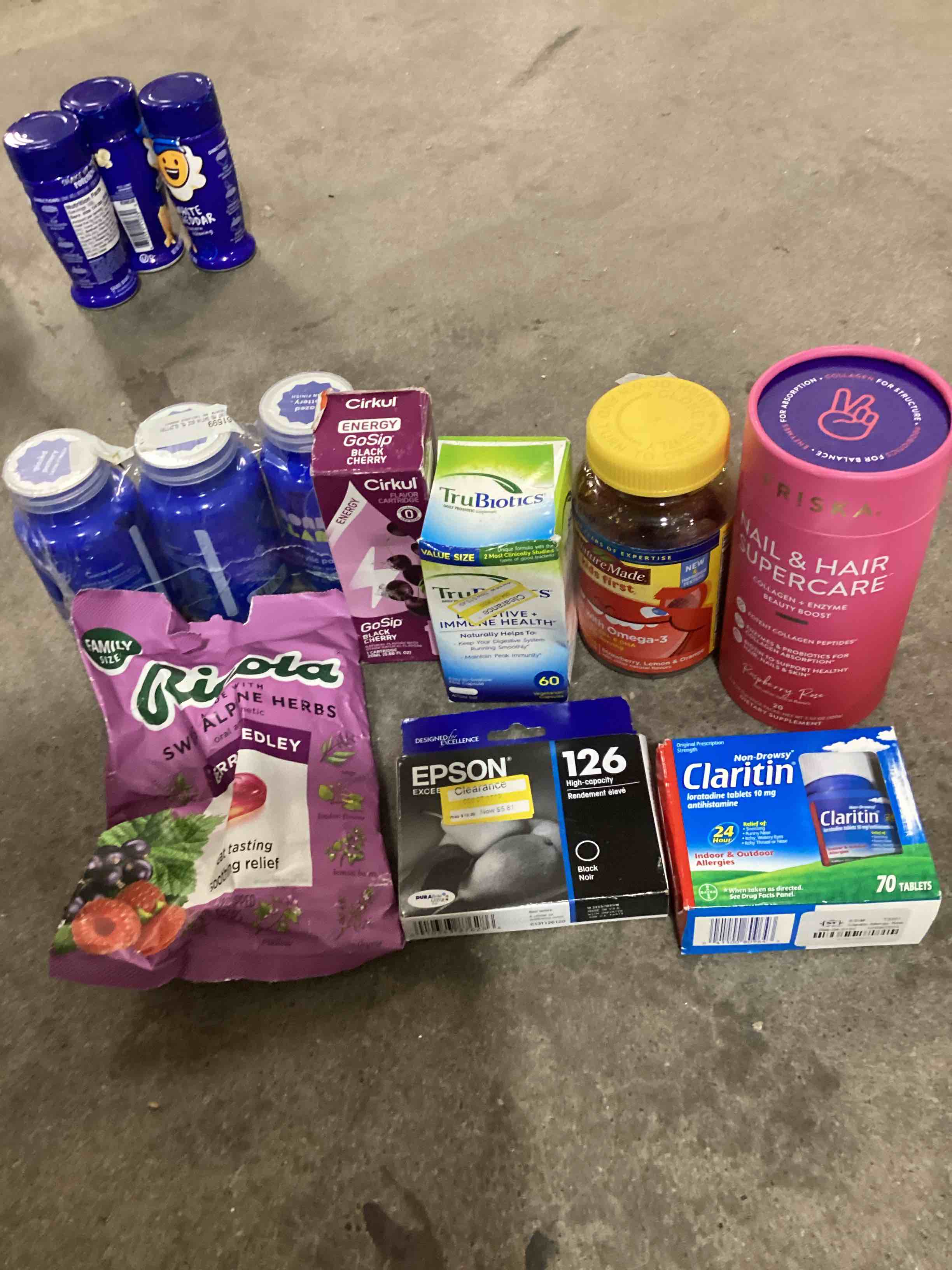 Assorted items 