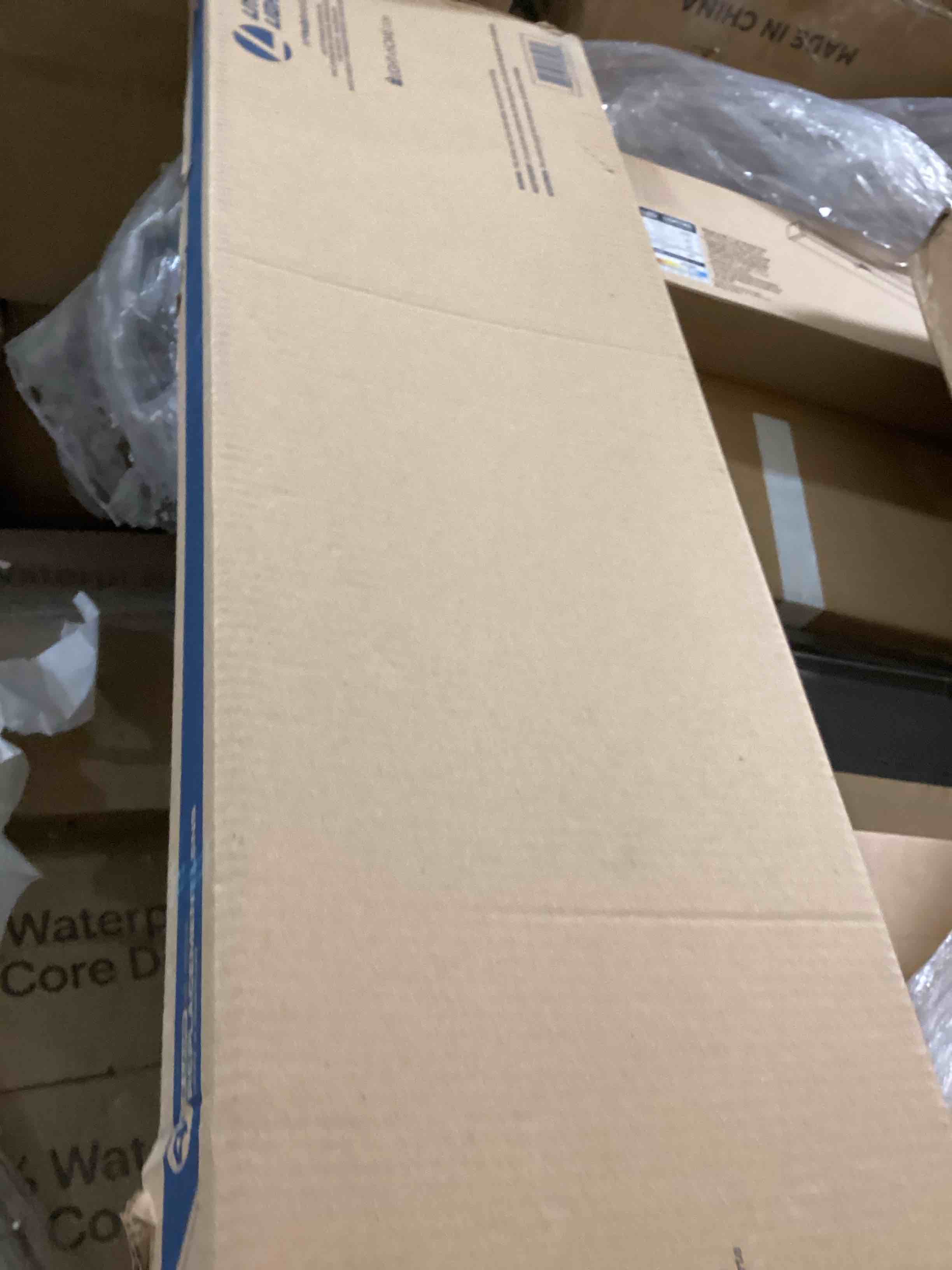 https://s3.amazonaws.com/lotting-images-prod/bidfta/PNK1835005_1750181323649.jpeg