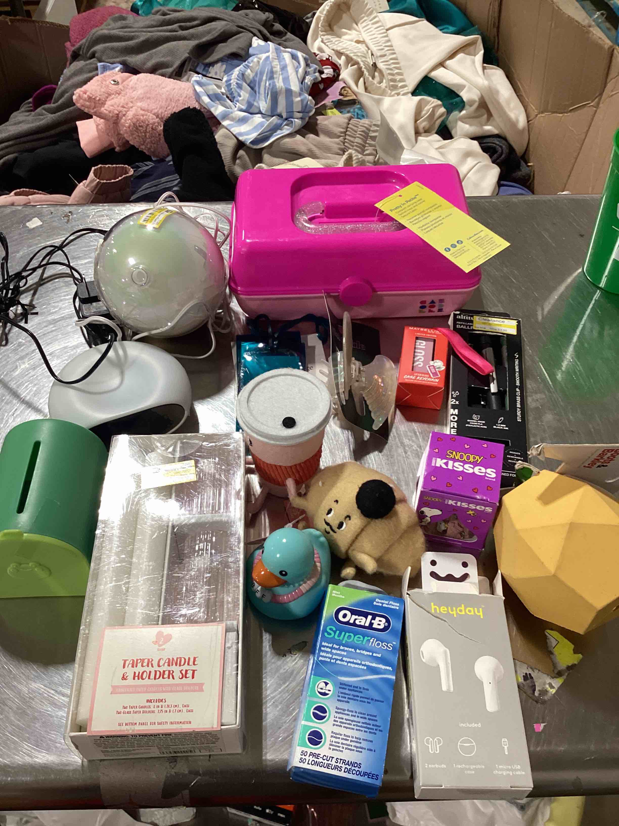 Assorted items 