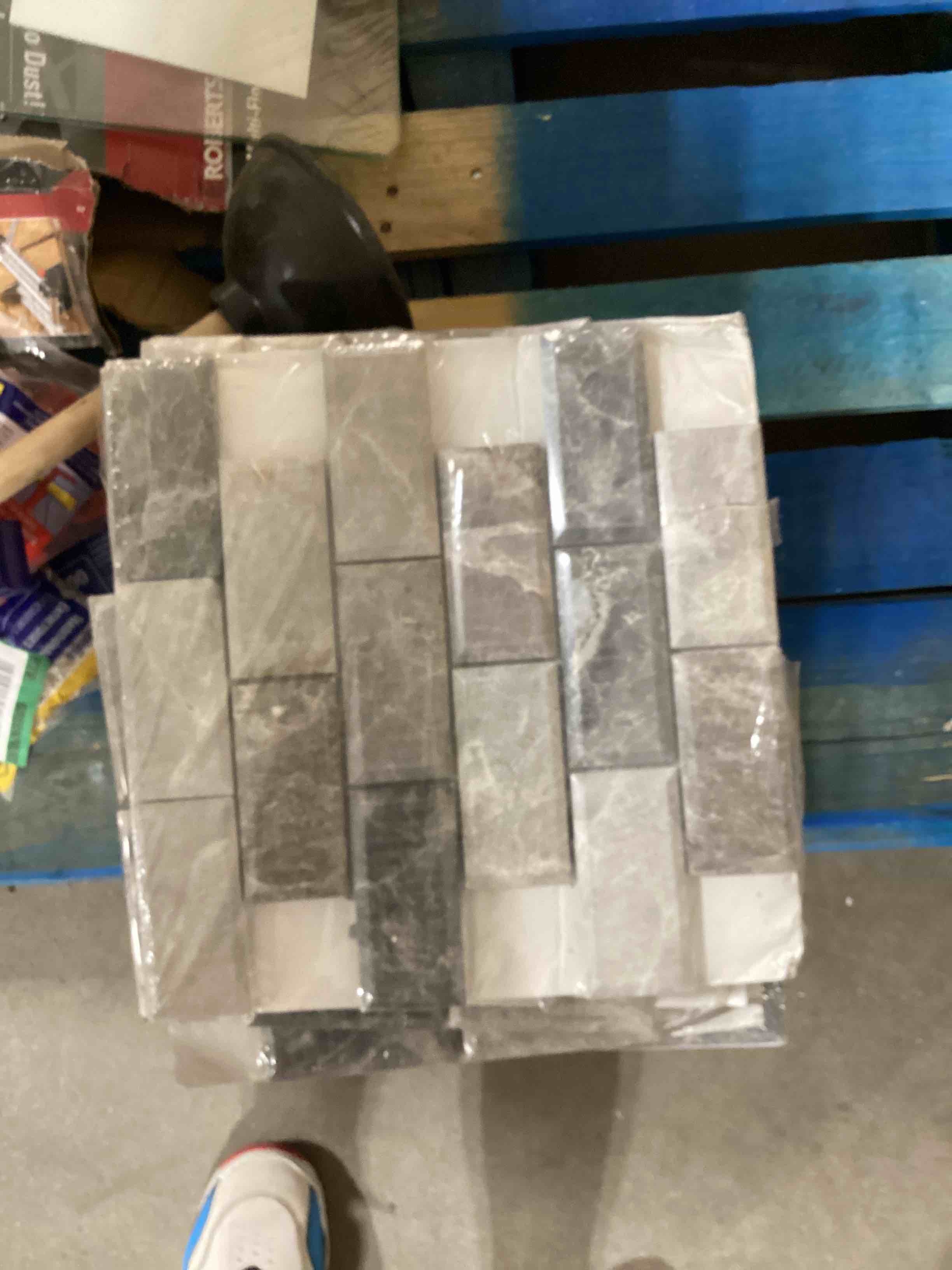 Tile Grey Squares