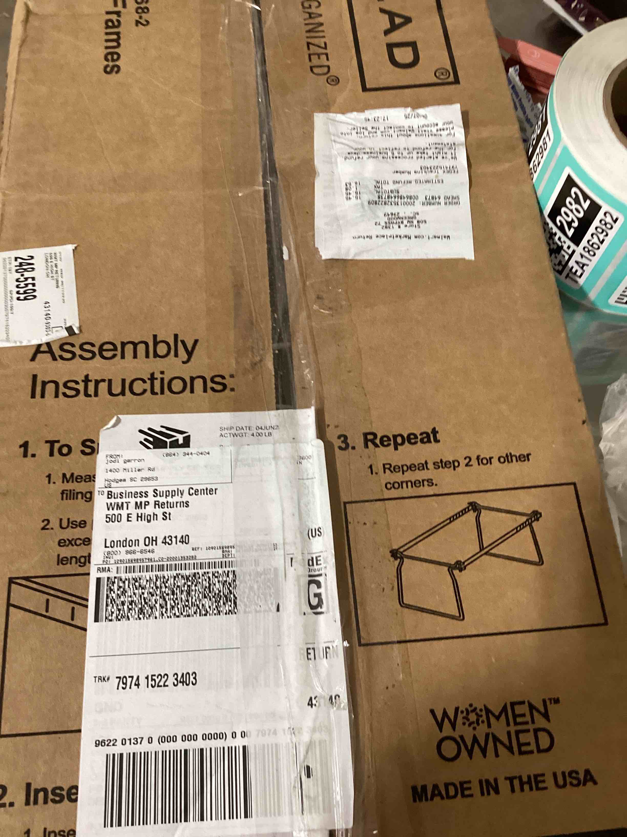 https://s3.amazonaws.com/lotting-images-prod/bidfta/PNK1836193_1751478140649.jpeg
