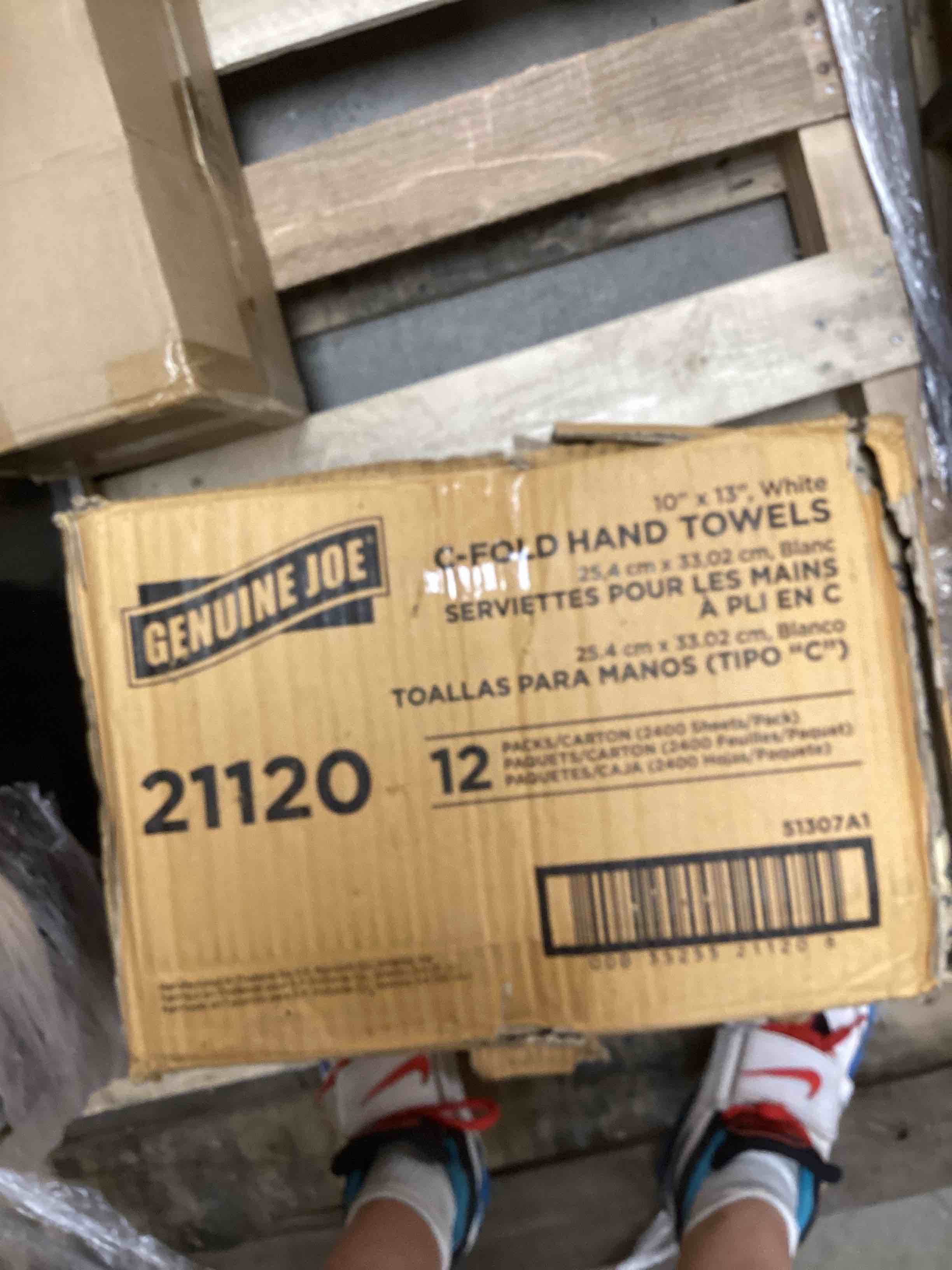https://s3.amazonaws.com/lotting-images-prod/bidfta/PNK1836329_1751565778402.jpeg