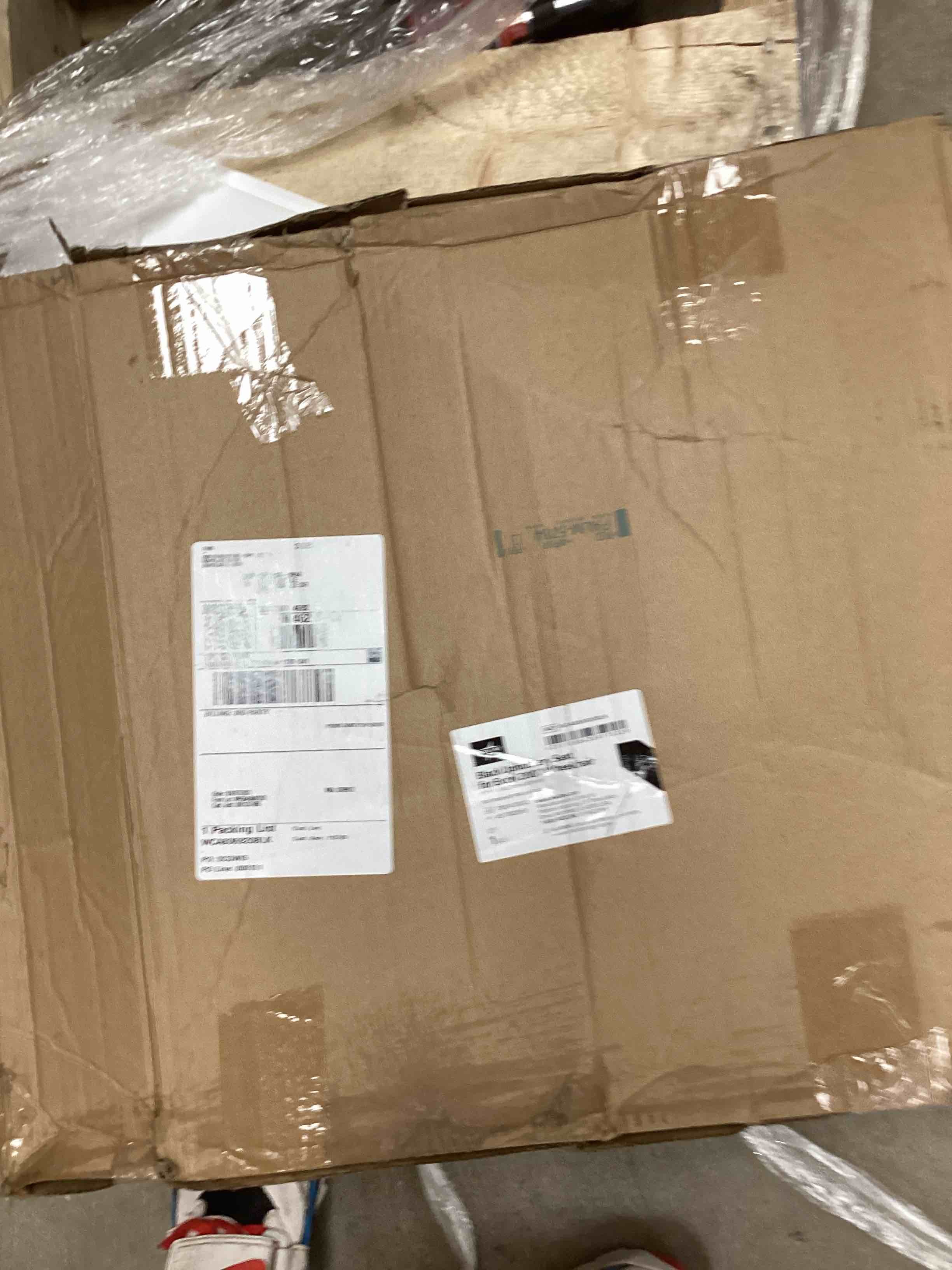 https://s3.amazonaws.com/lotting-images-prod/bidfta/PNK1836340_1751559421178.jpeg