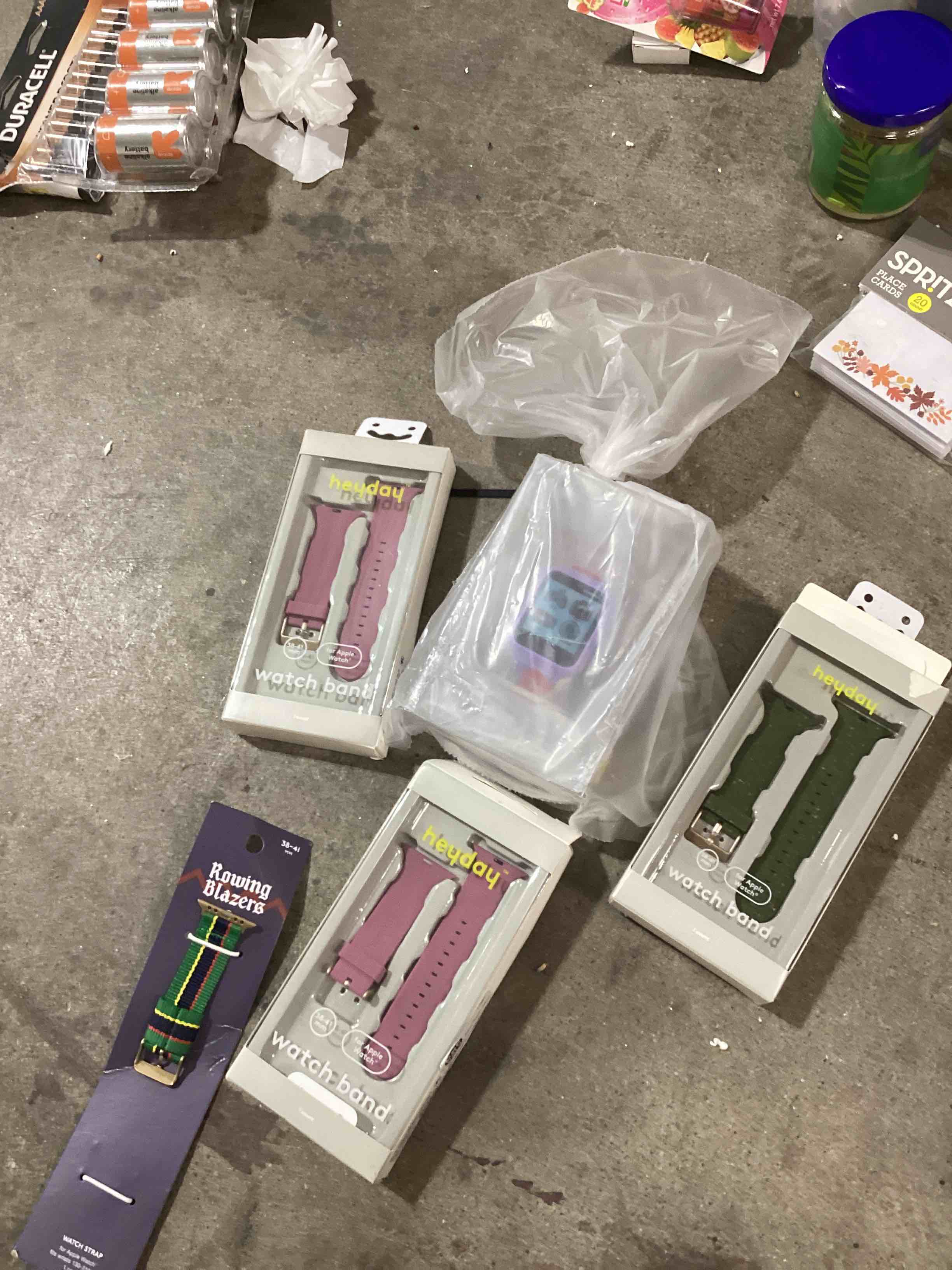 Assorted watch items 