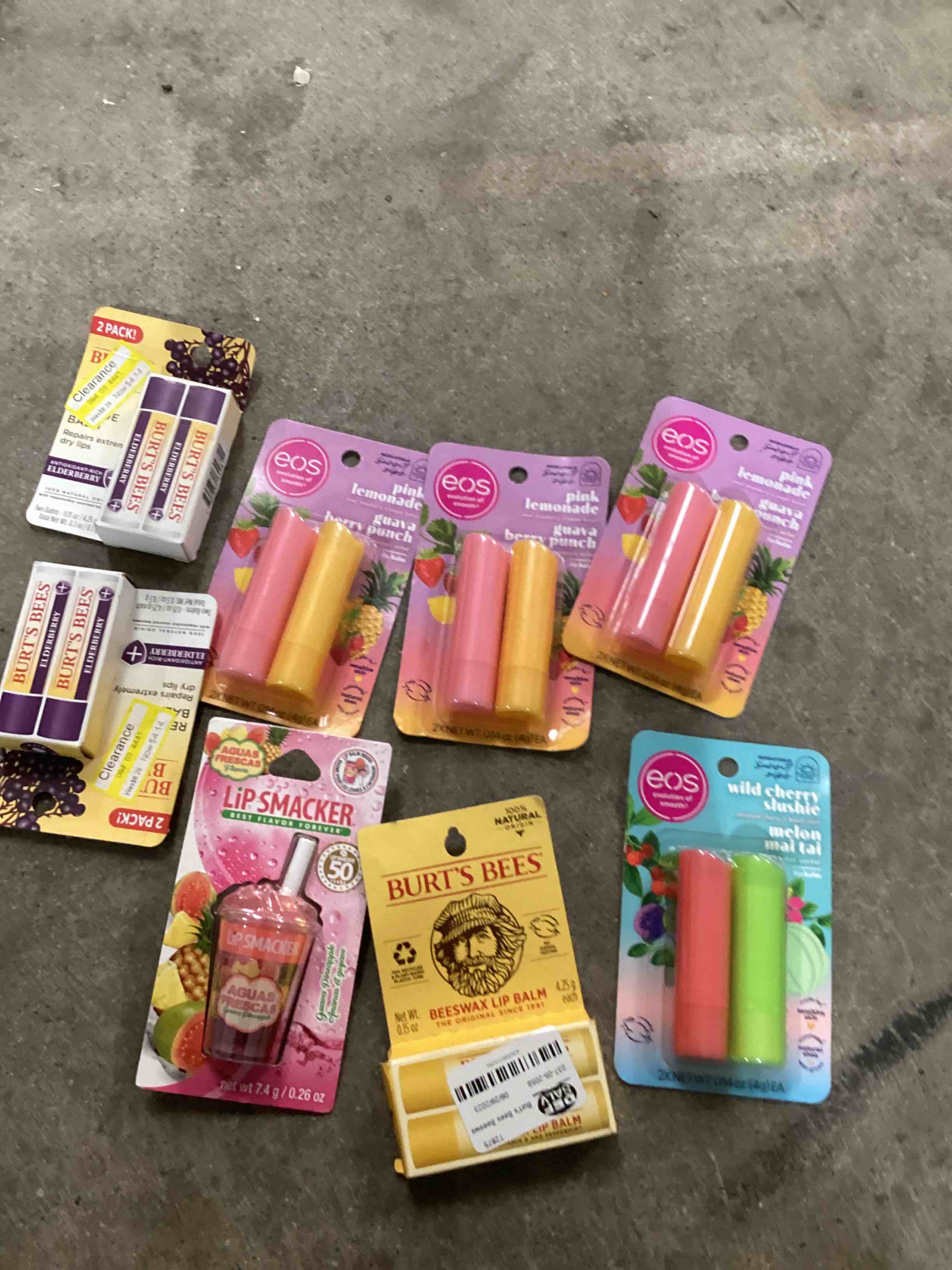 Assorted lip items 