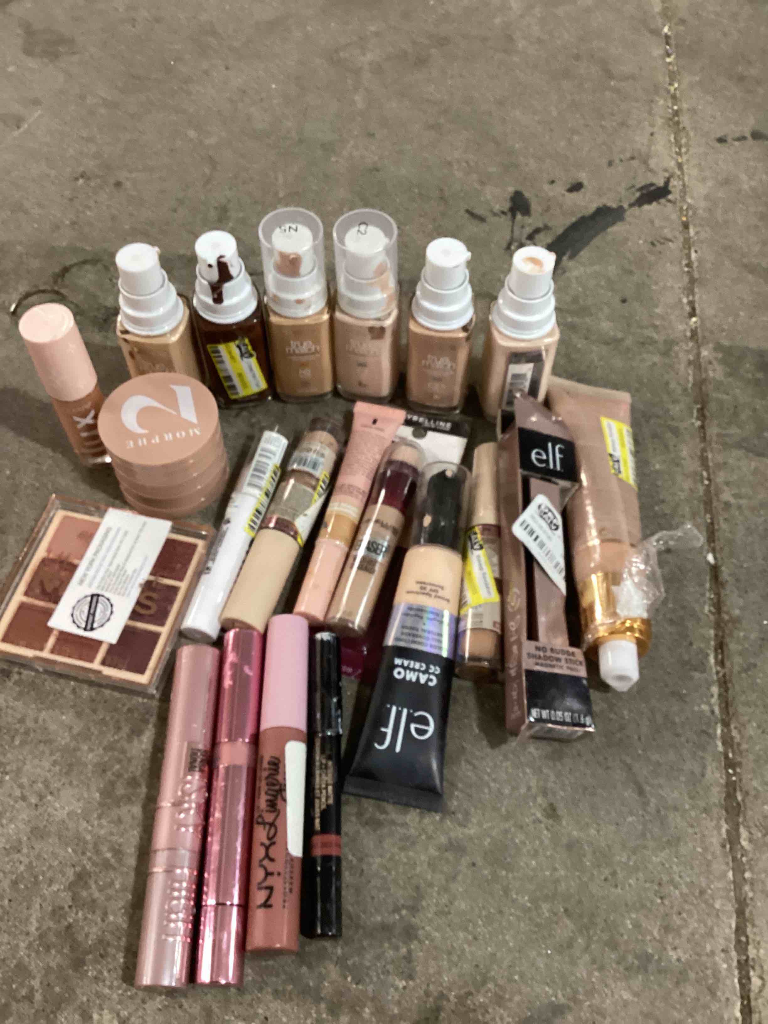 Assorted makeup 