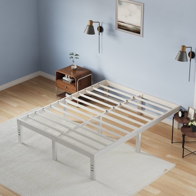 King size metal platform bed in white CMB031KPL-WT-MT