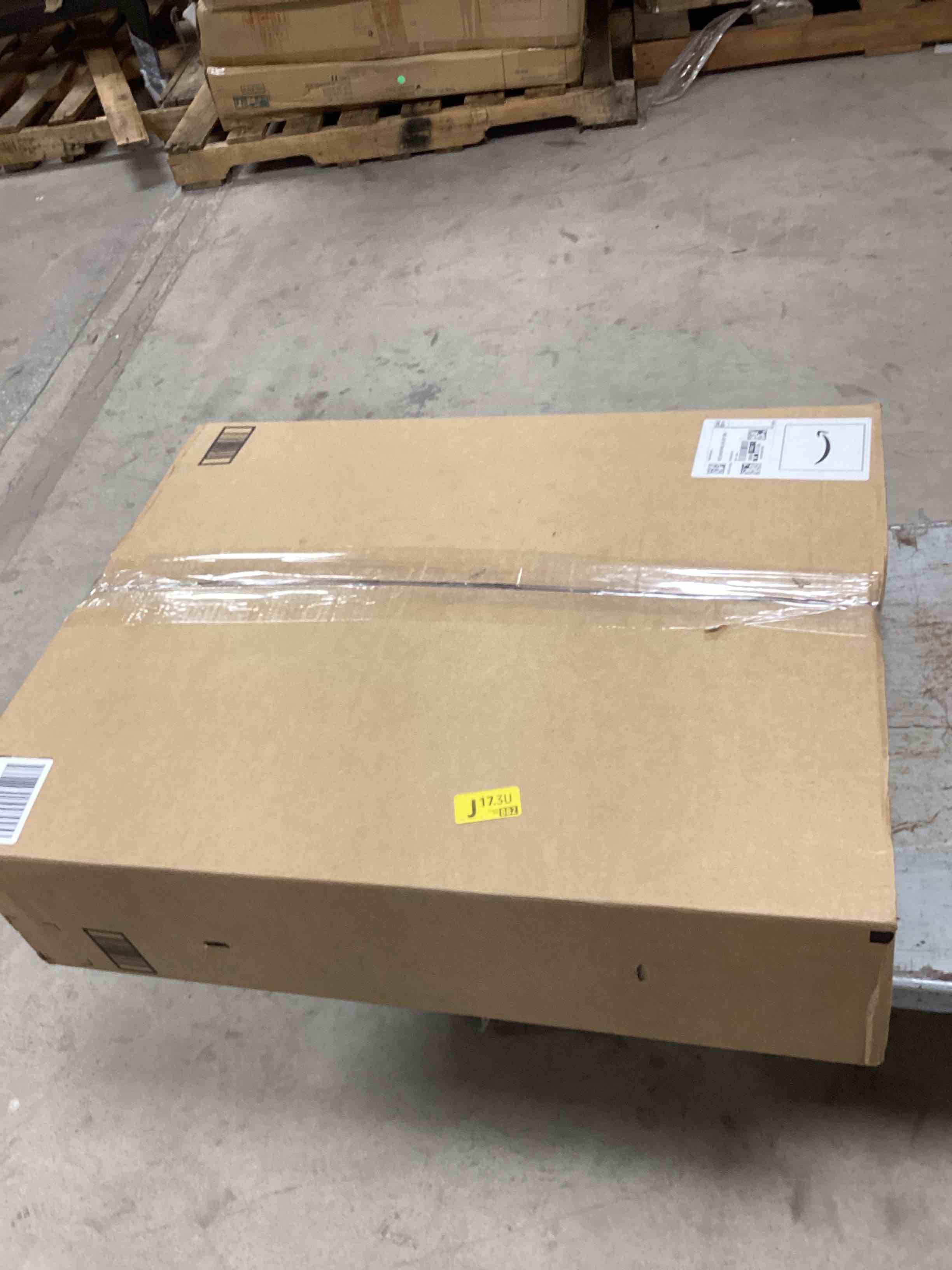 https://s3.amazonaws.com/lotting-images-prod/bidfta/PNK1837170_1756244552220.jpeg