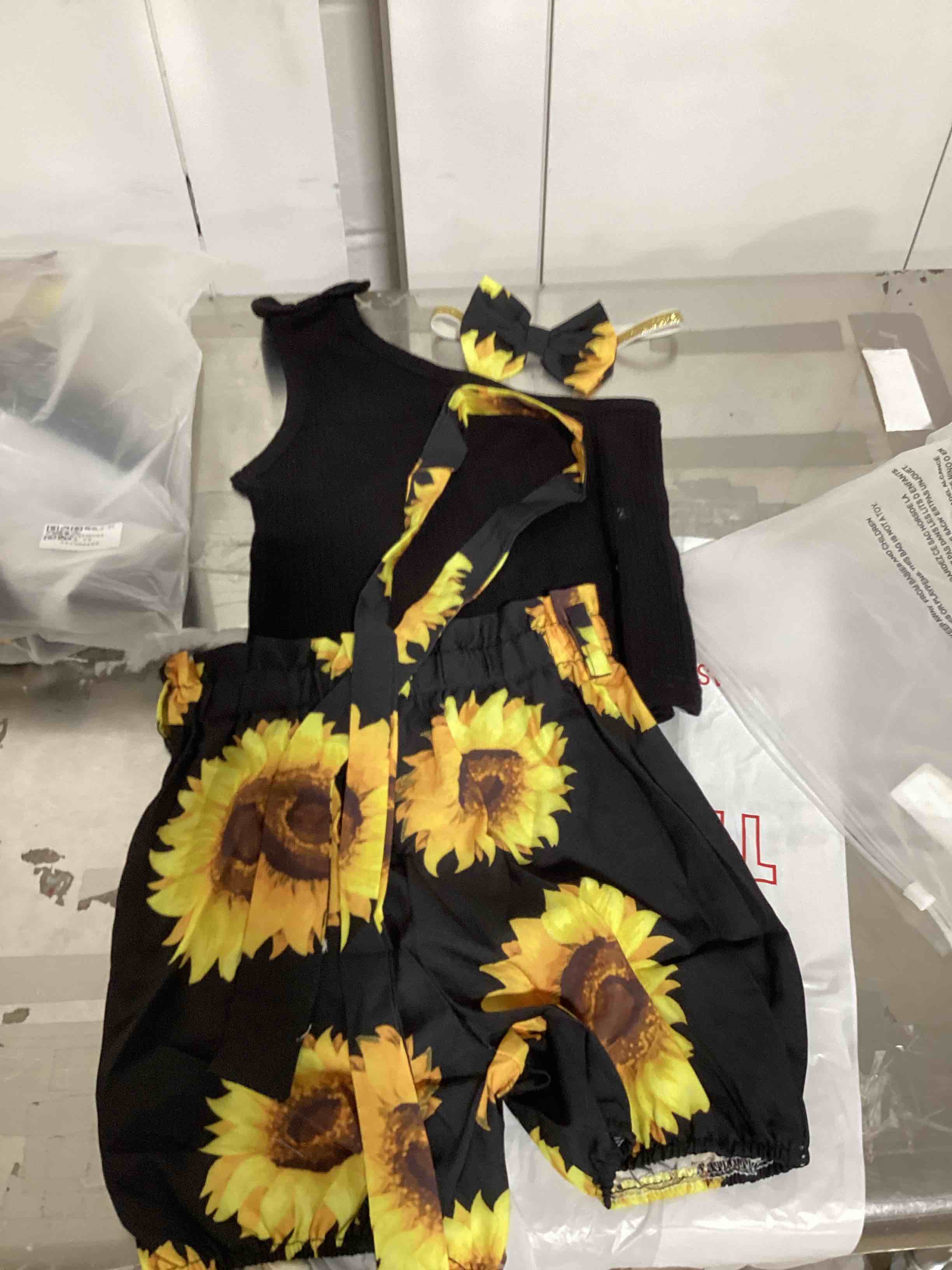 https://s3.amazonaws.com/lotting-images-prod/bidfta/PNK1837188_1756481705549.jpeg