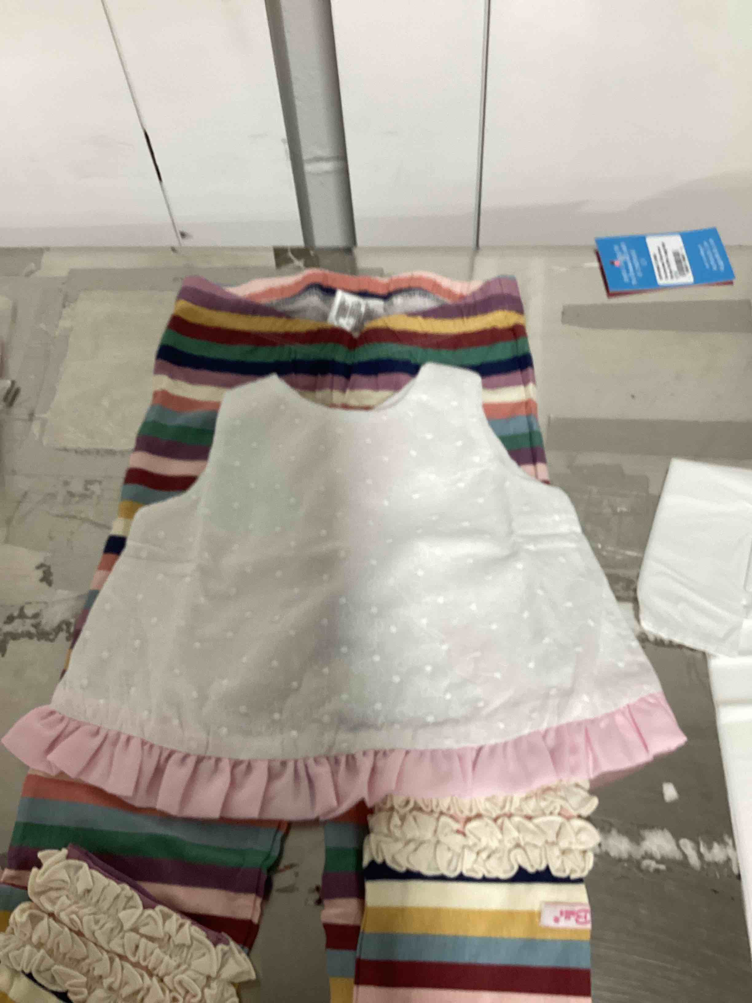https://s3.amazonaws.com/lotting-images-prod/bidfta/PNK1837189_1756477640605.jpeg