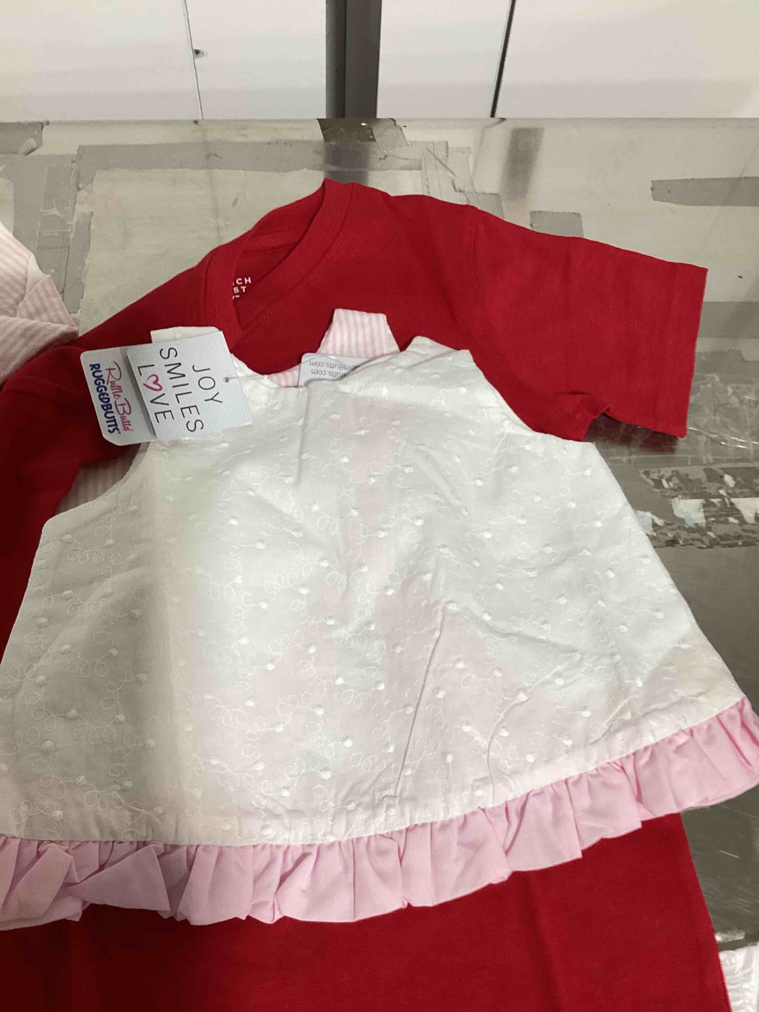 https://s3.amazonaws.com/lotting-images-prod/bidfta/PNK1837280_1756393048801.jpeg