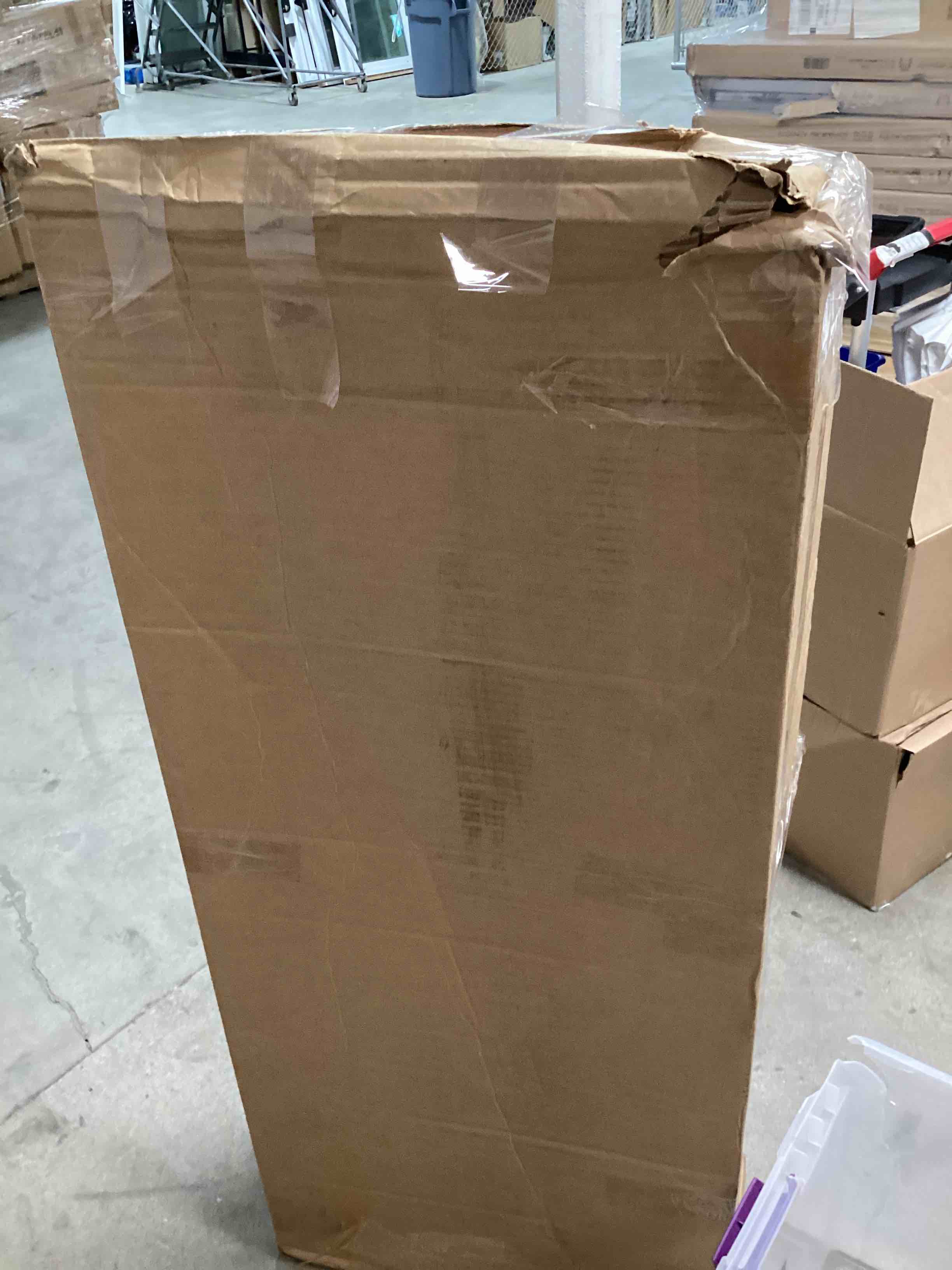 https://s3.amazonaws.com/lotting-images-prod/bidfta/PNK1837523_1756748706808.jpeg