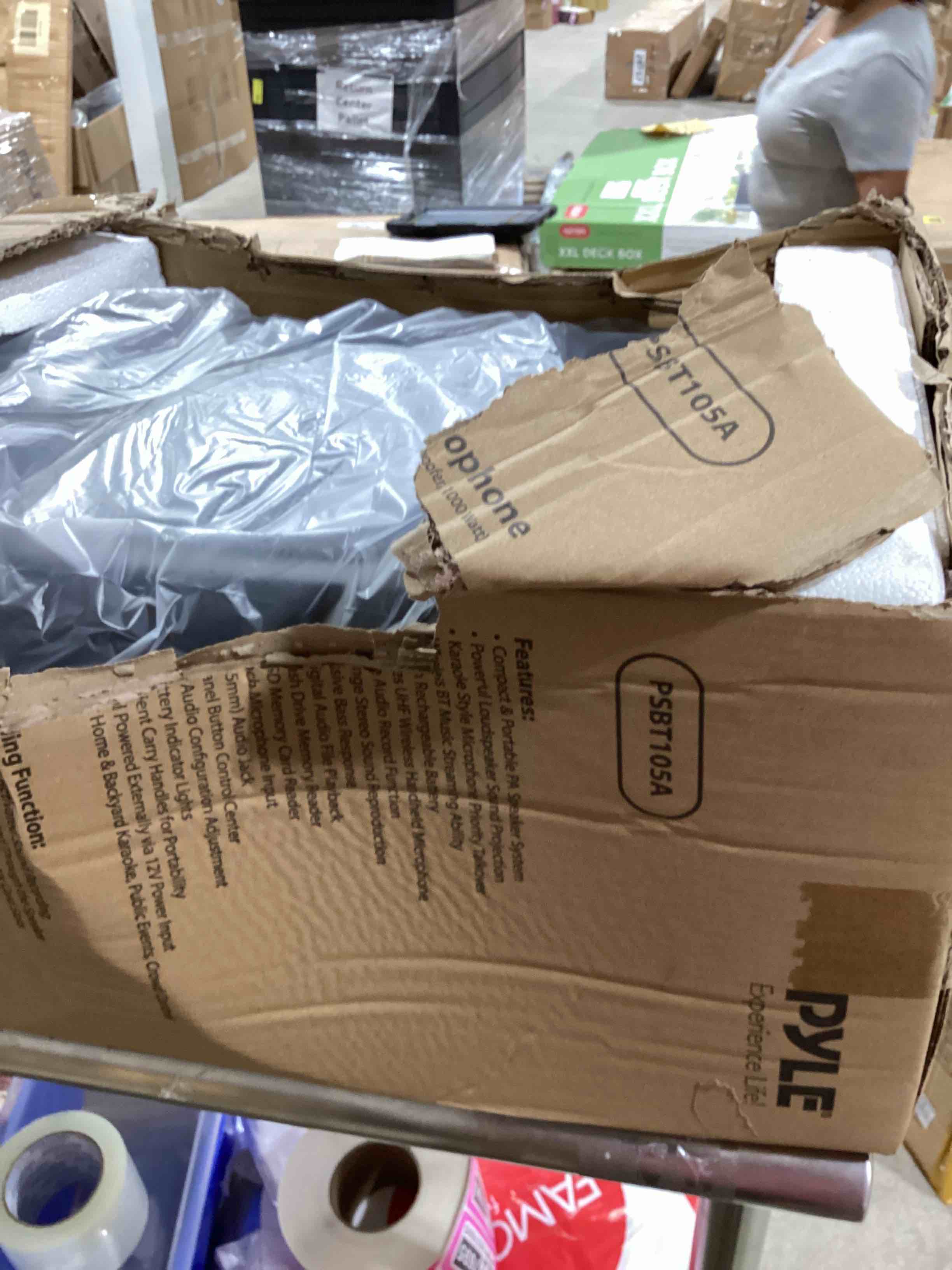 https://s3.amazonaws.com/lotting-images-prod/bidfta/PNK1837594_1756821886447.jpeg