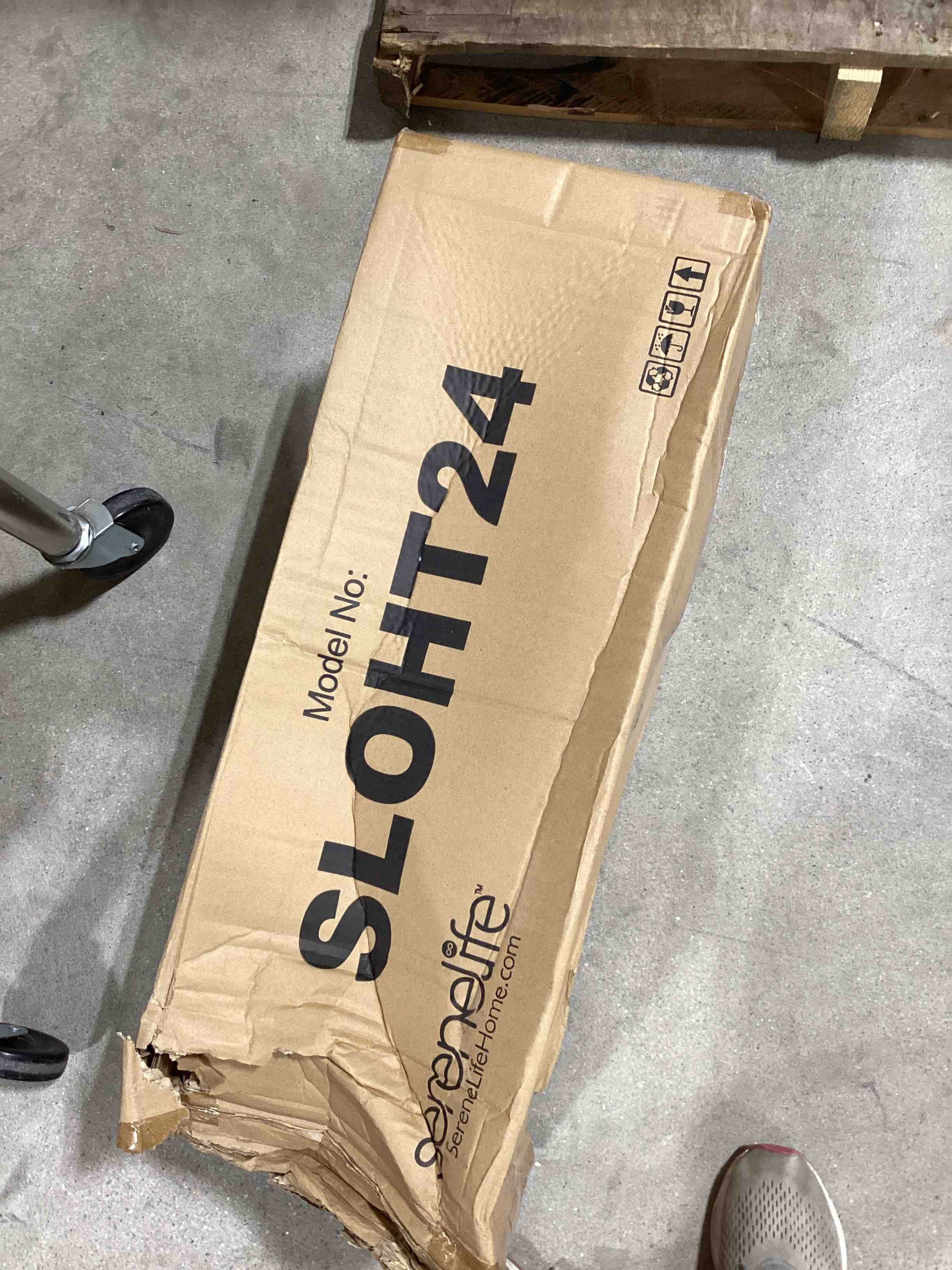 https://s3.amazonaws.com/lotting-images-prod/bidfta/PNK1837673_1756831735082.jpeg