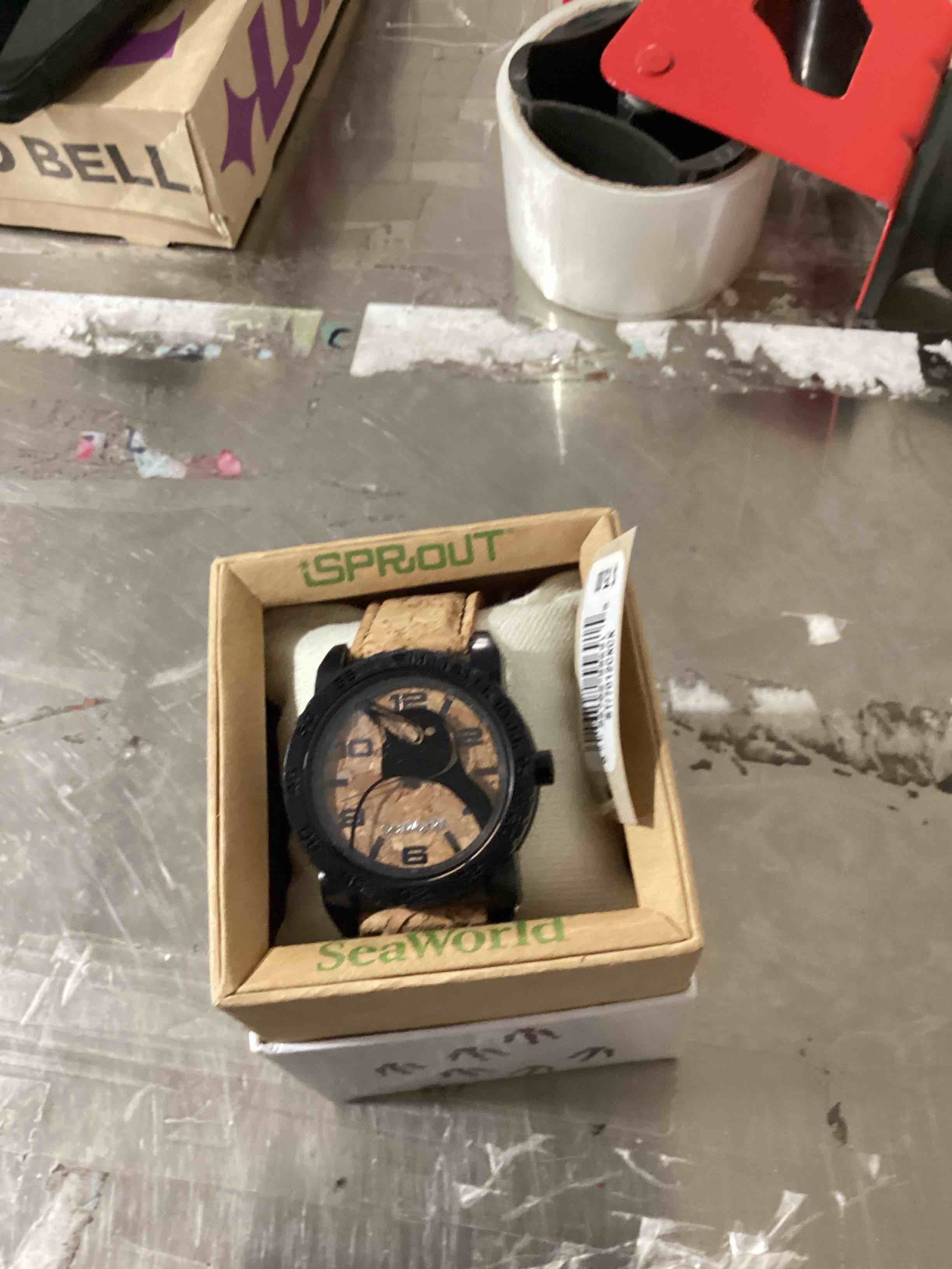 https://s3.amazonaws.com/lotting-images-prod/bidfta/PNK1837777_1756846491868.jpeg