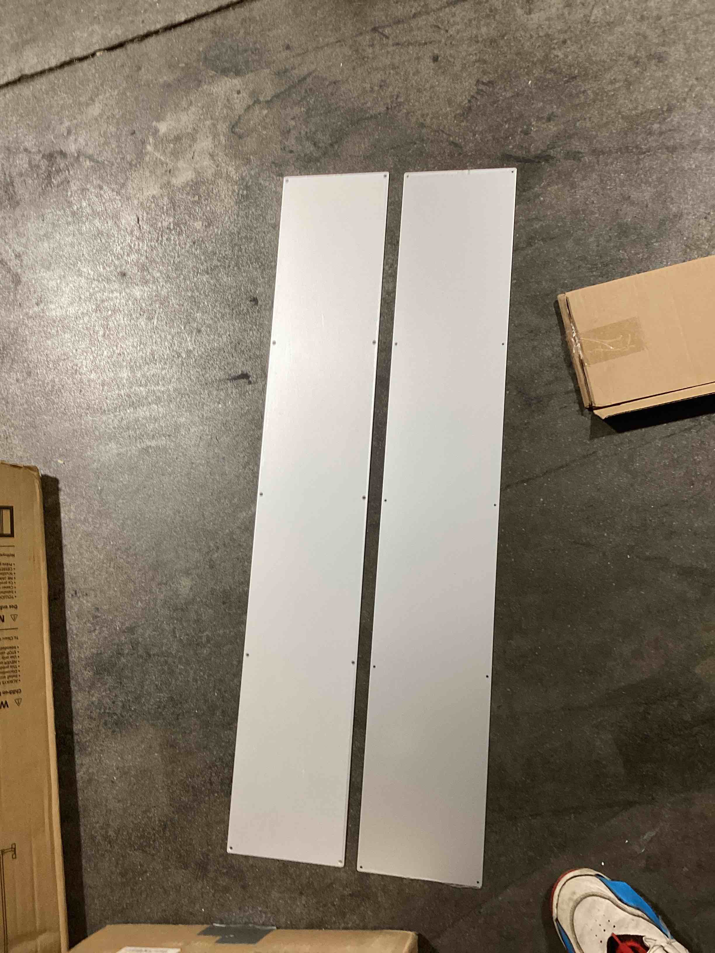 https://s3.amazonaws.com/lotting-images-prod/bidfta/PNK1838050_1757342209258.jpeg