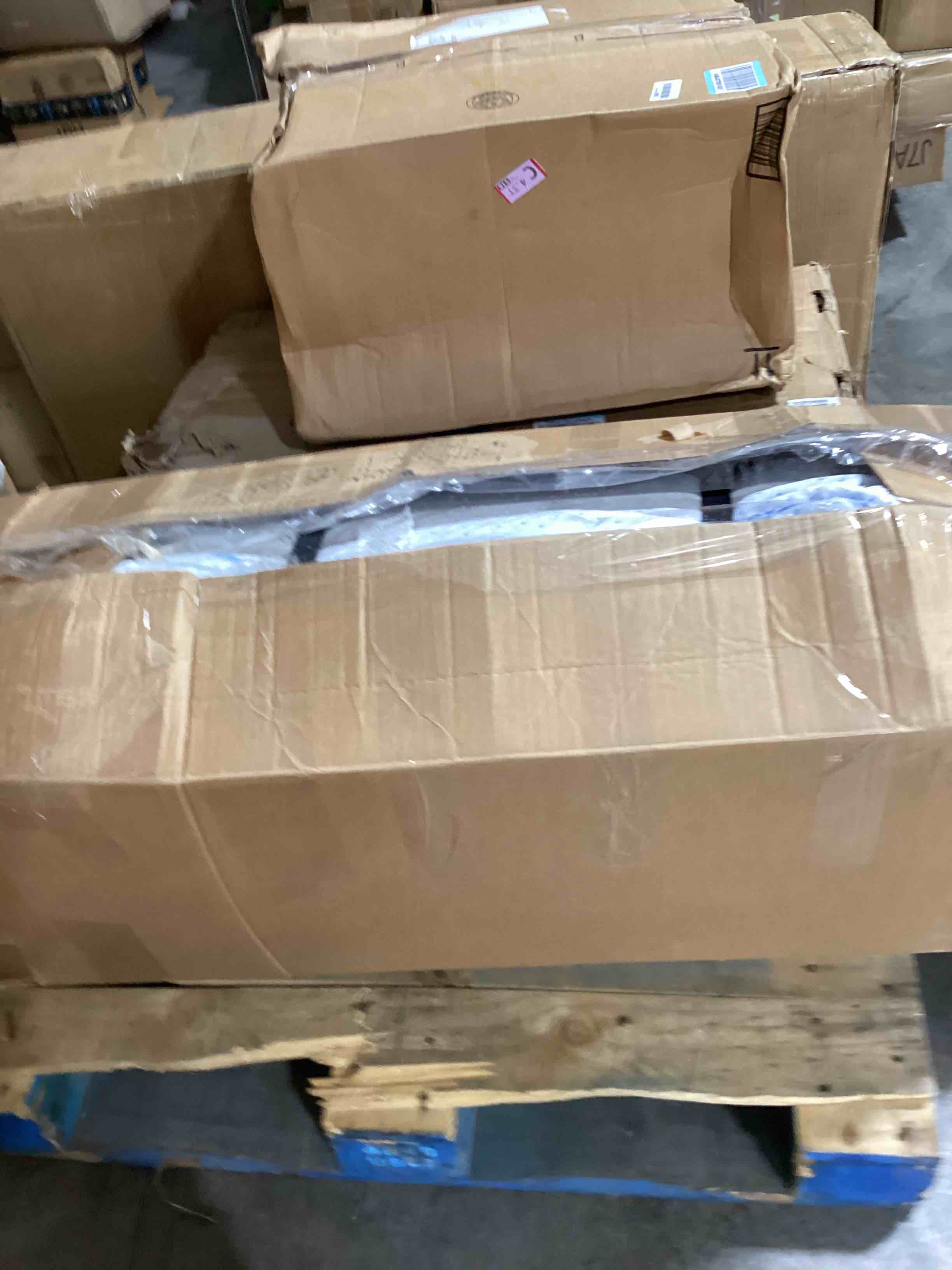 https://s3.amazonaws.com/lotting-images-prod/bidfta/PNK1838054_1757343170795.jpeg