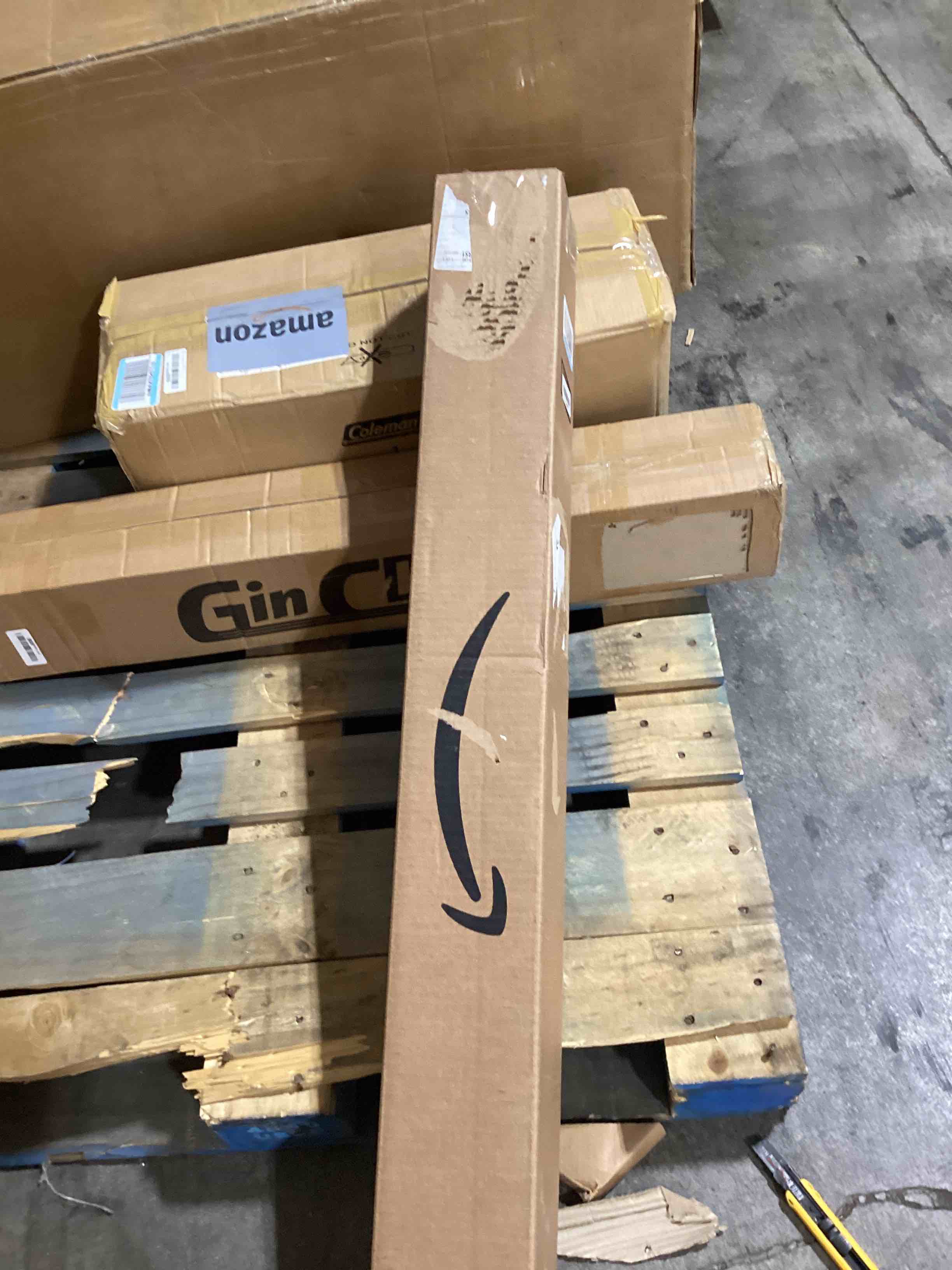 https://s3.amazonaws.com/lotting-images-prod/bidfta/PNK1838058_1757344684854.jpeg