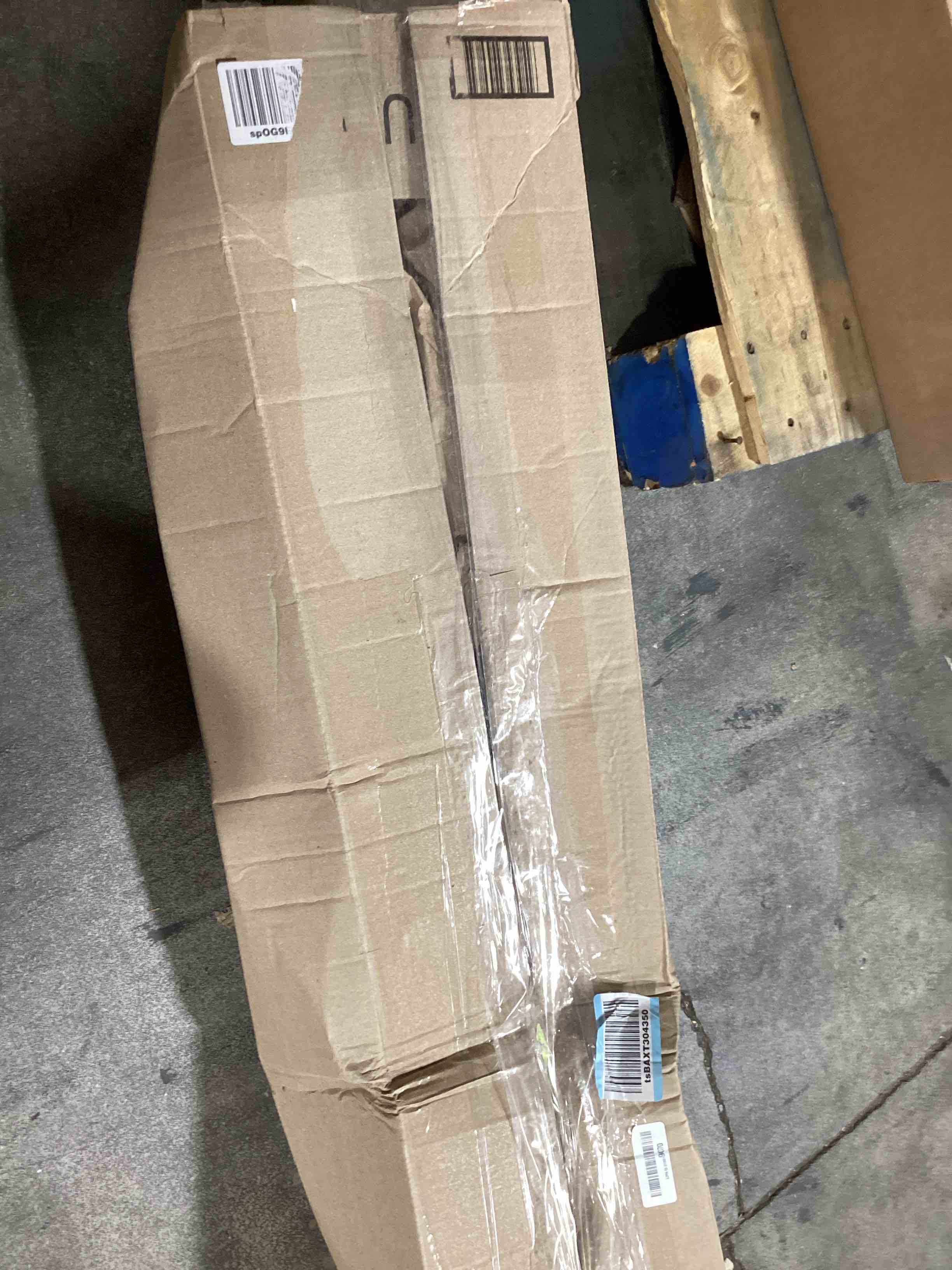 https://s3.amazonaws.com/lotting-images-prod/bidfta/PNK1838069_1757346845493.jpeg