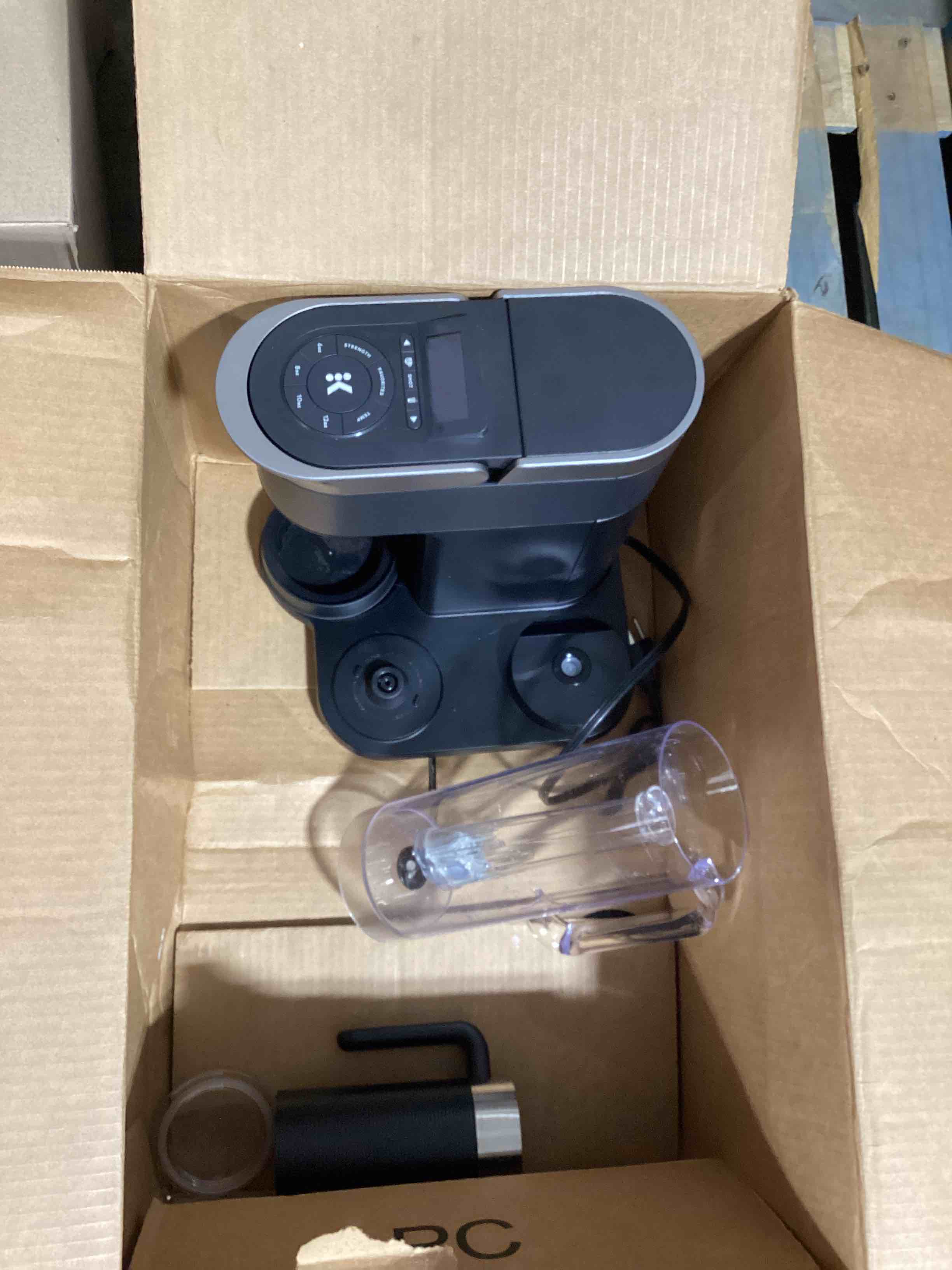 https://s3.amazonaws.com/lotting-images-prod/bidfta/PNK1838086_1757352653891.jpeg