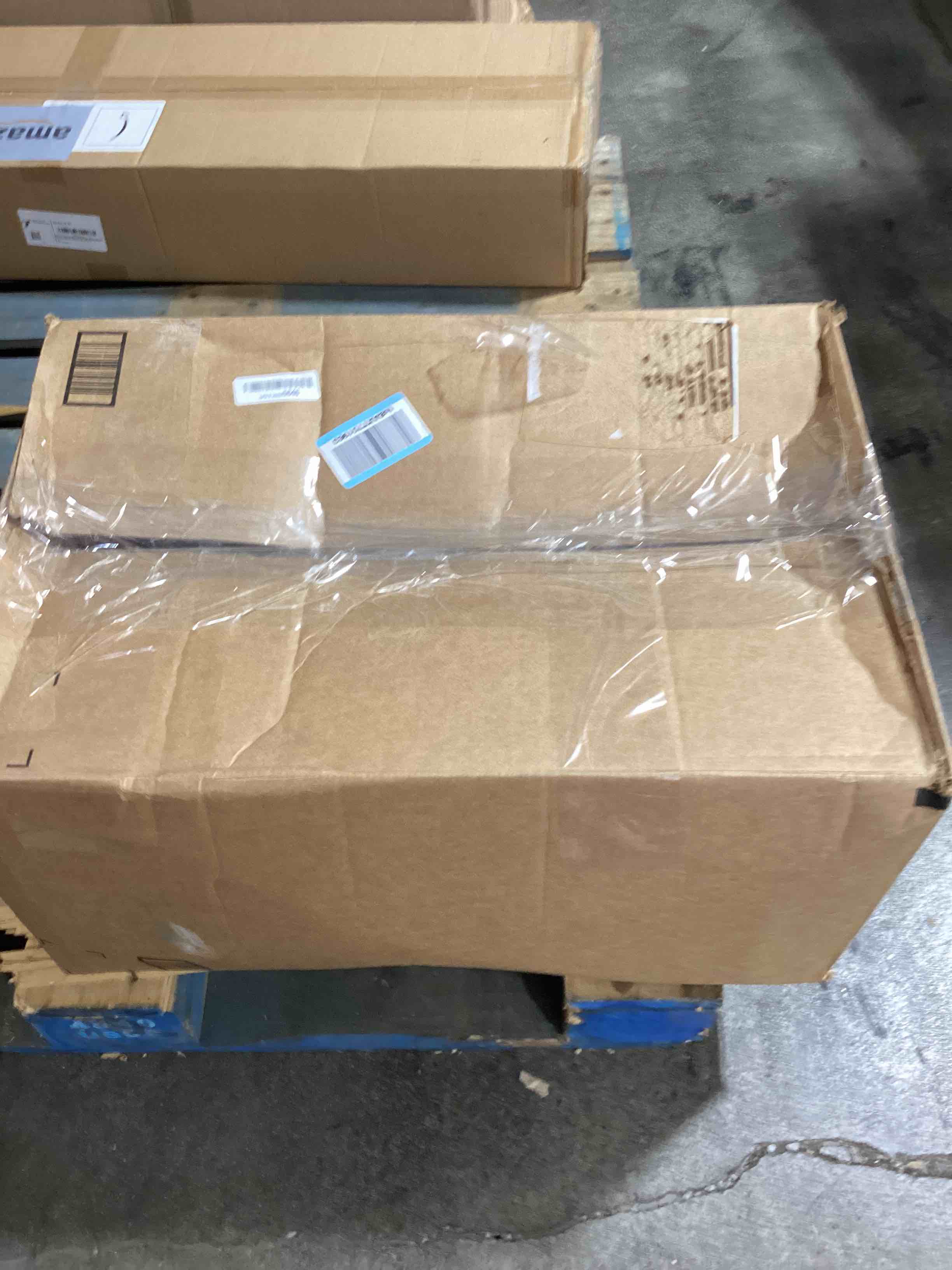 https://s3.amazonaws.com/lotting-images-prod/bidfta/PNK1838086_1757352693784.jpeg