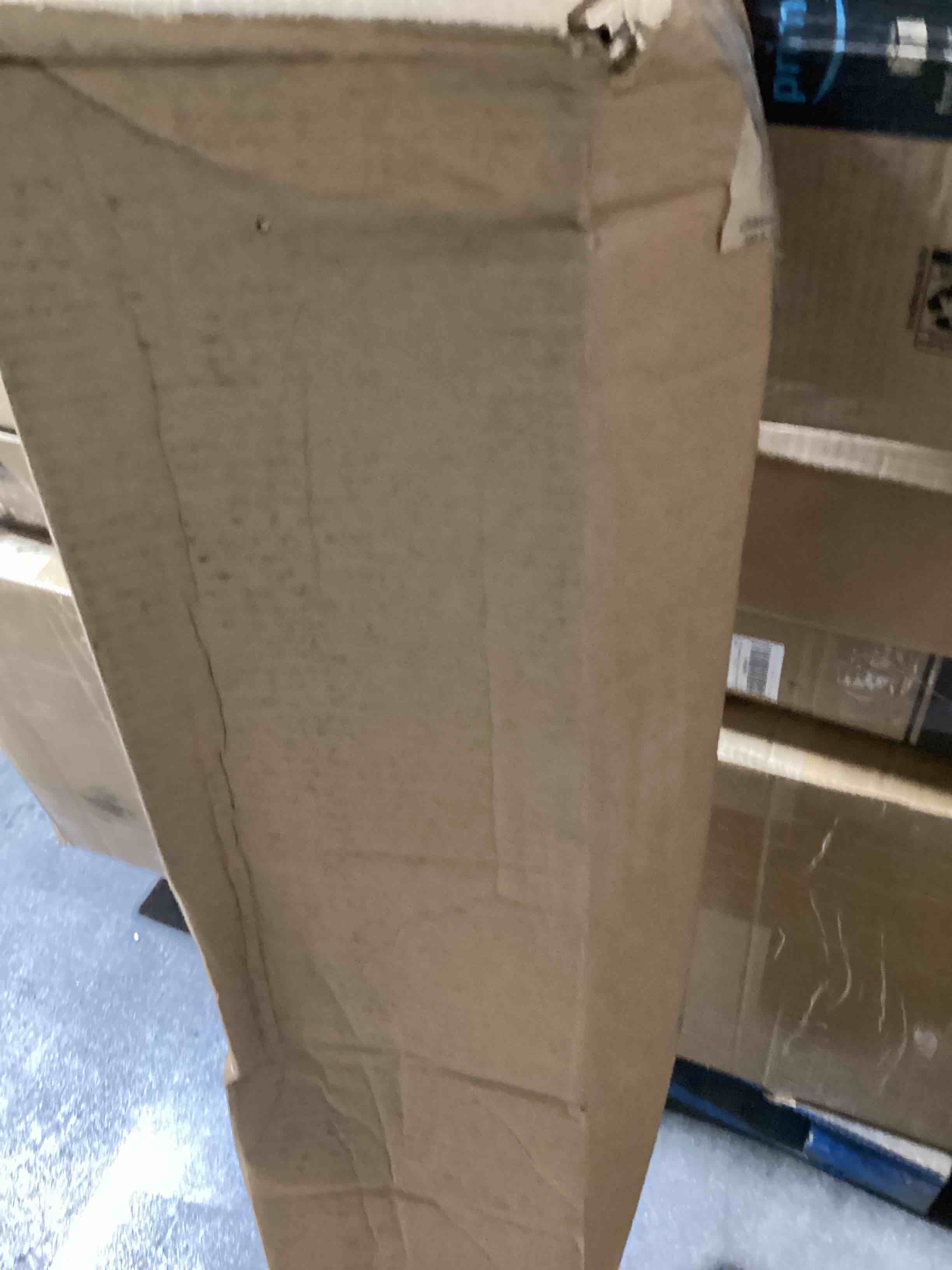 https://s3.amazonaws.com/lotting-images-prod/bidfta/PNK1838140_1757339777038.jpeg