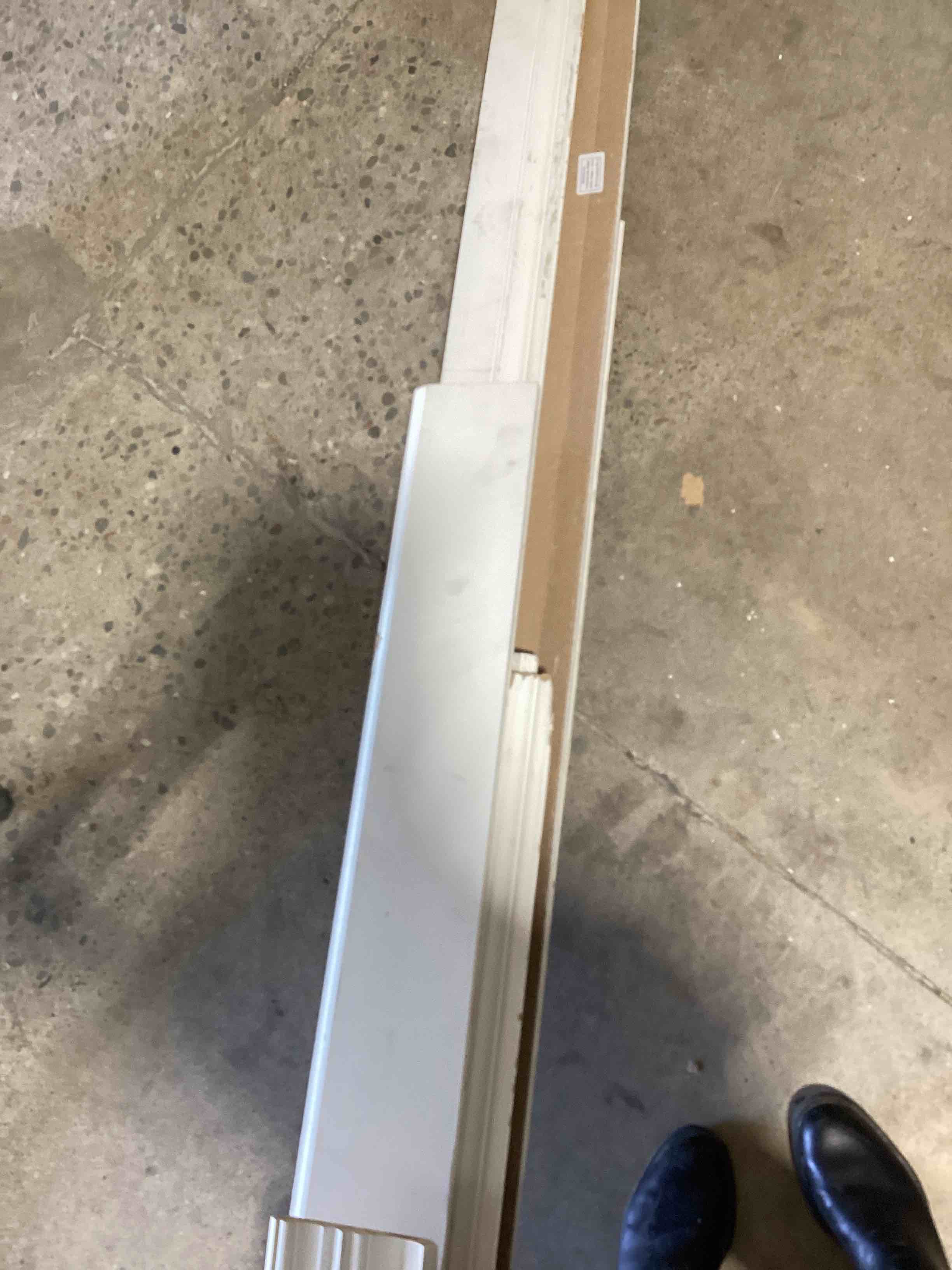 mdf white primed baseboard 11pieces= different sizes 