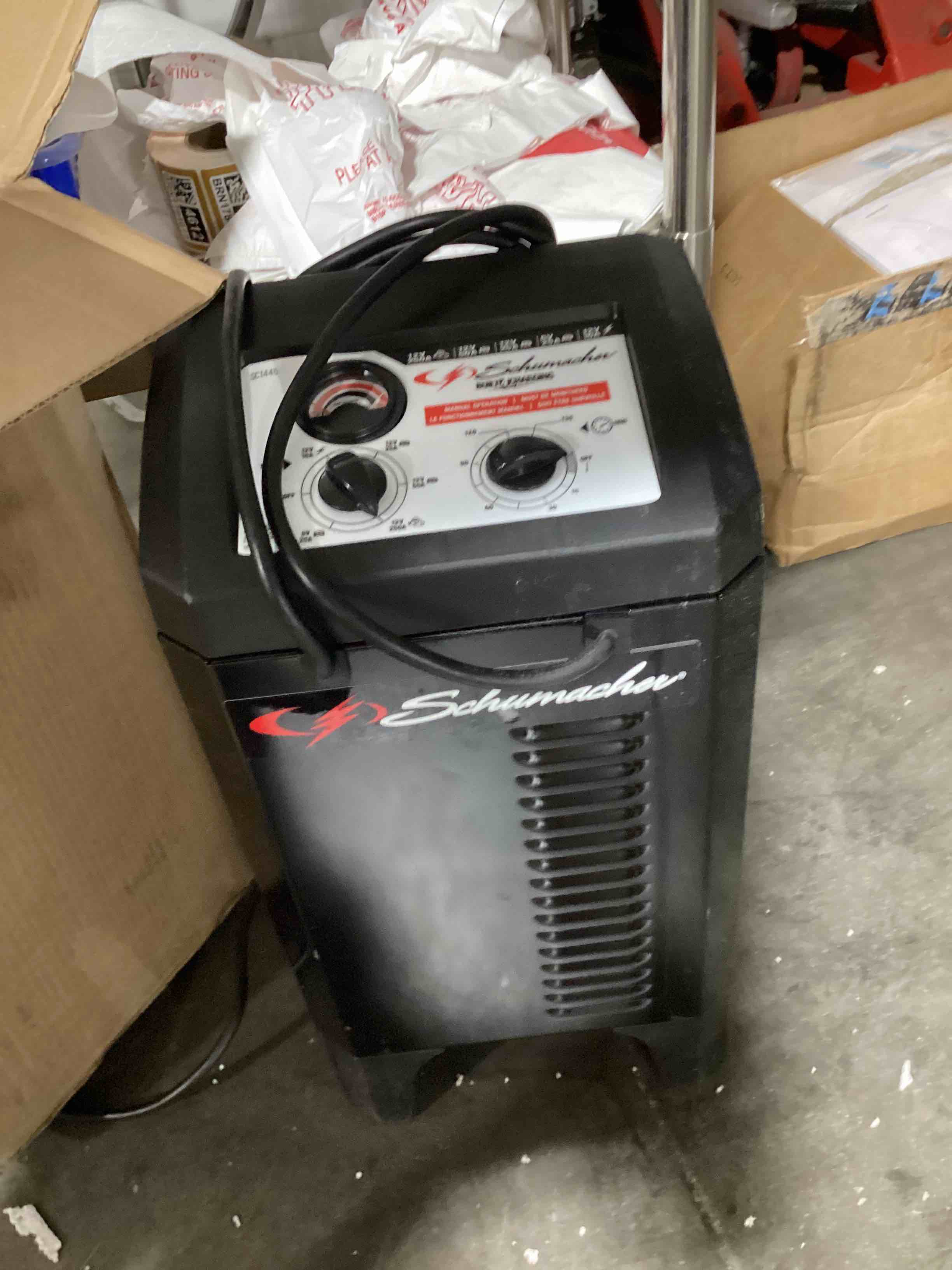 Manual Timer-Controlled Battery Charger 