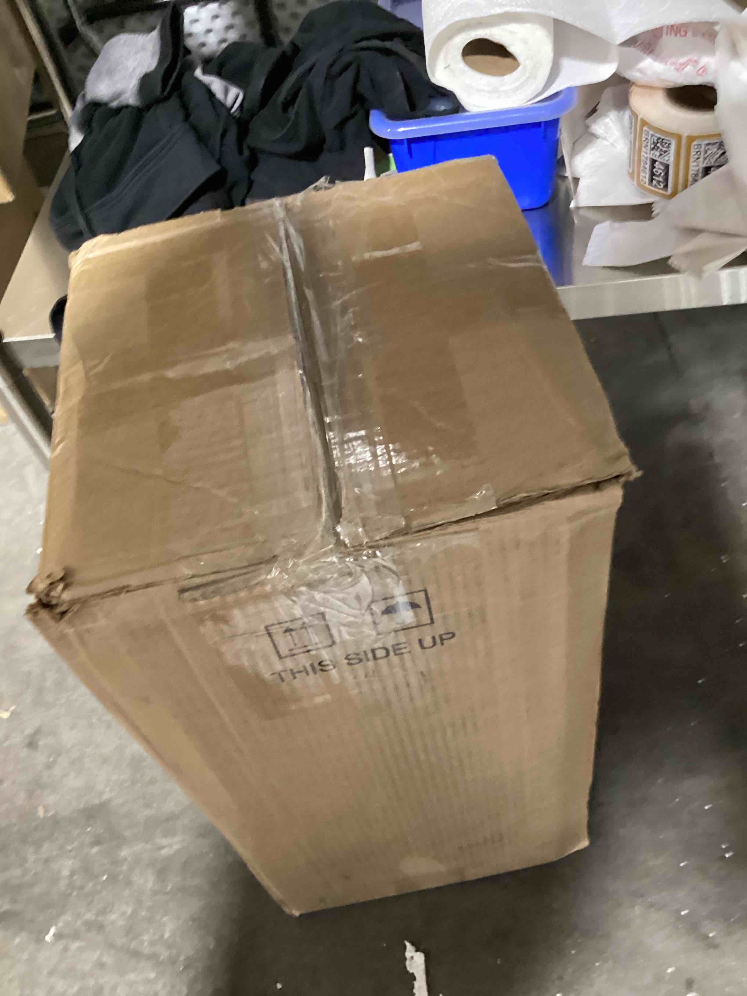 https://s3.amazonaws.com/lotting-images-prod/bidfta/PNK1838421_1757600224367.jpeg