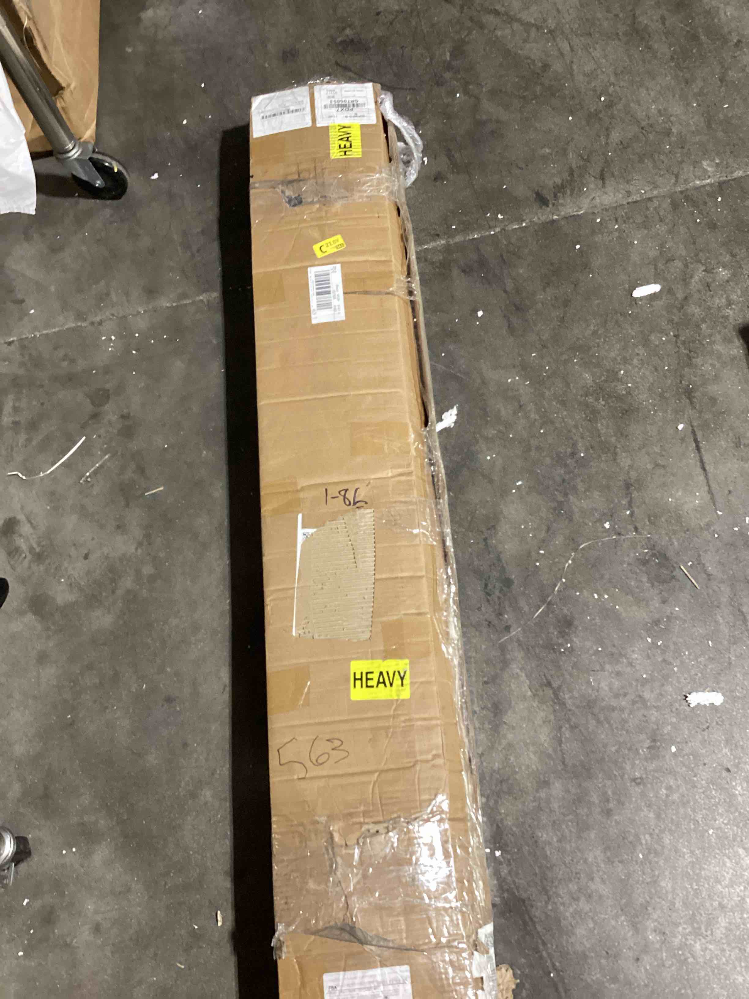 https://s3.amazonaws.com/lotting-images-prod/bidfta/PNK1838425_1757600856187.jpeg