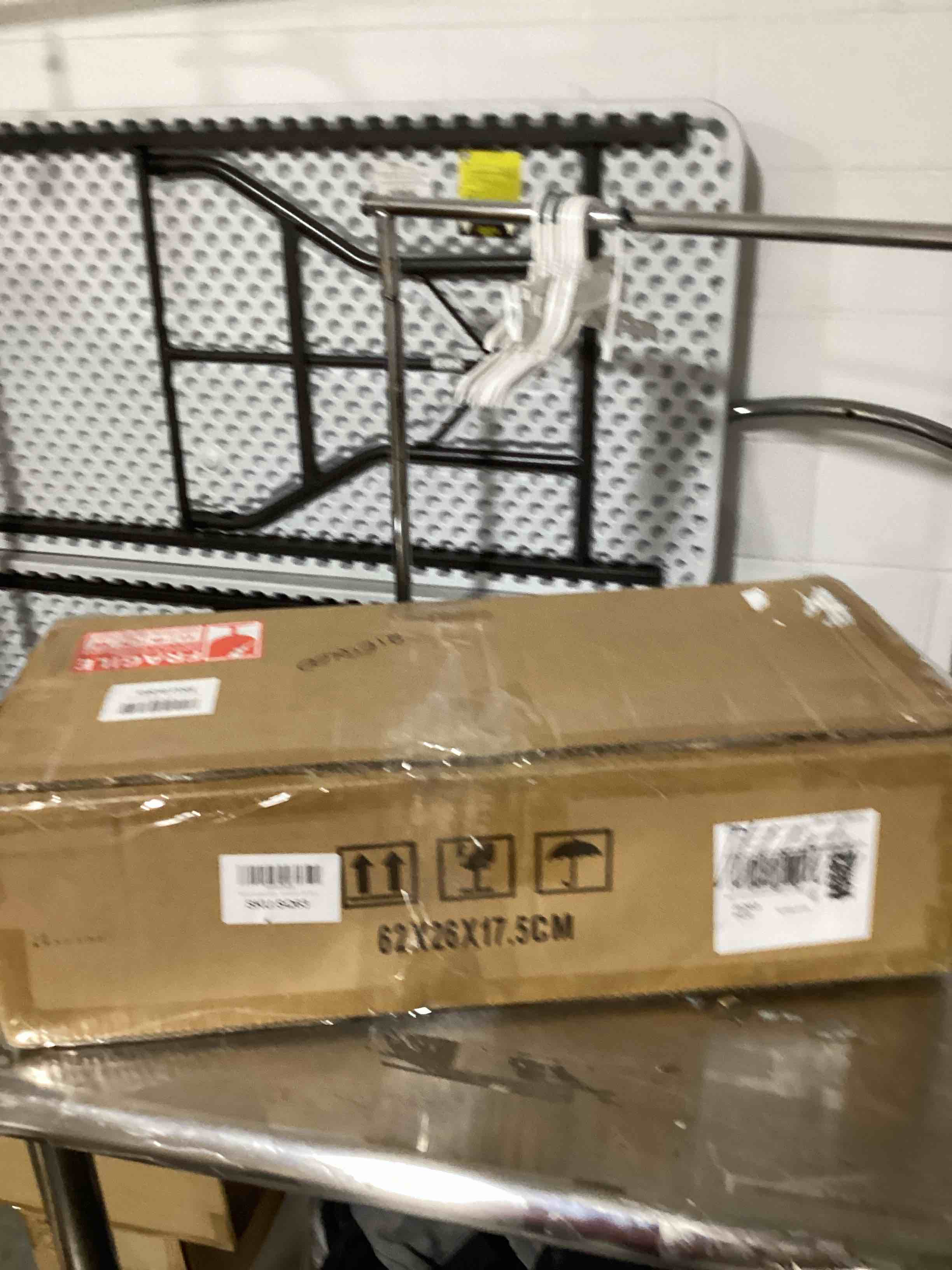https://s3.amazonaws.com/lotting-images-prod/bidfta/PNK1838469_1757611804088.jpeg