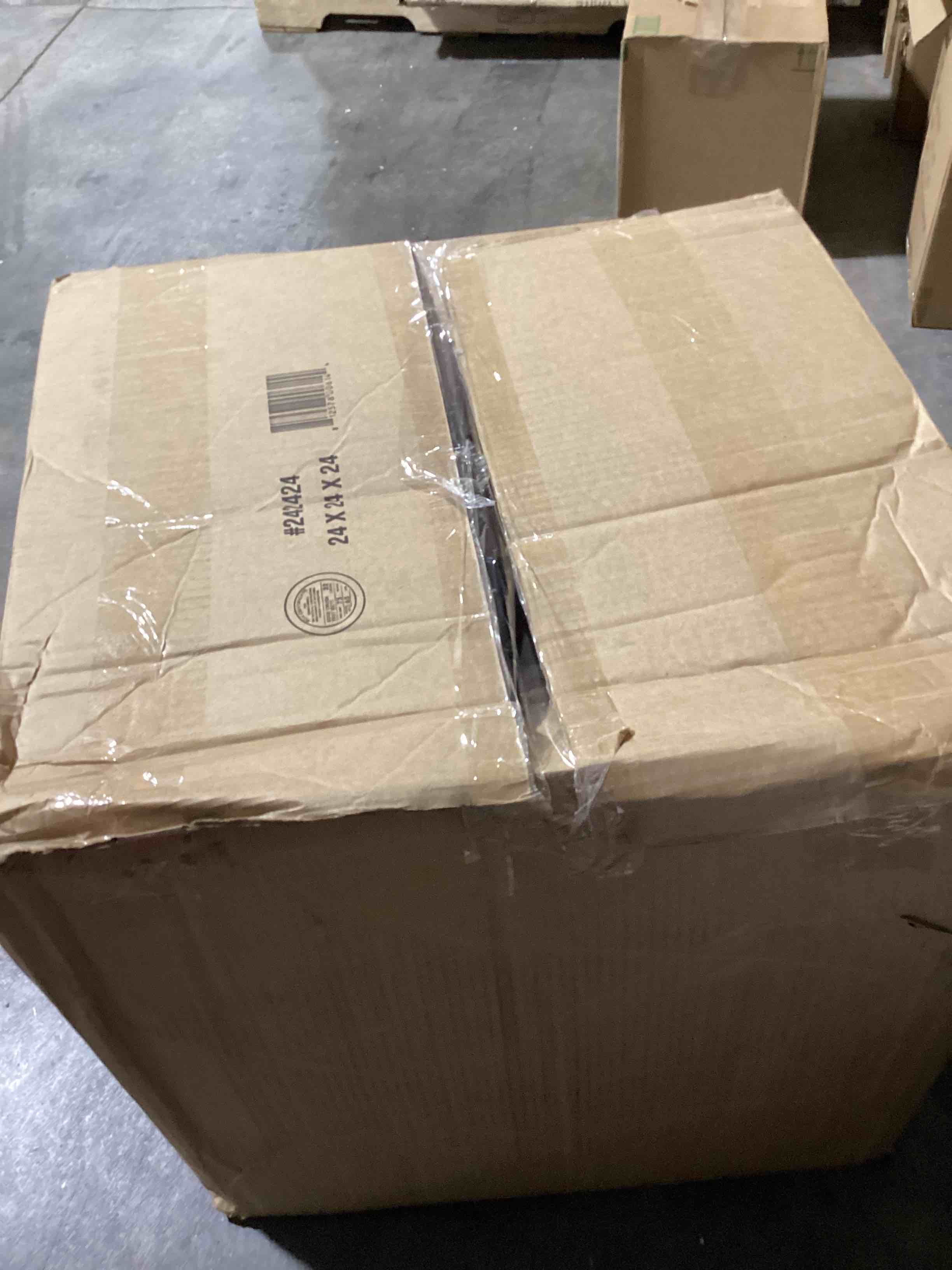 https://s3.amazonaws.com/lotting-images-prod/bidfta/PNK1838481_1757614801557.jpeg