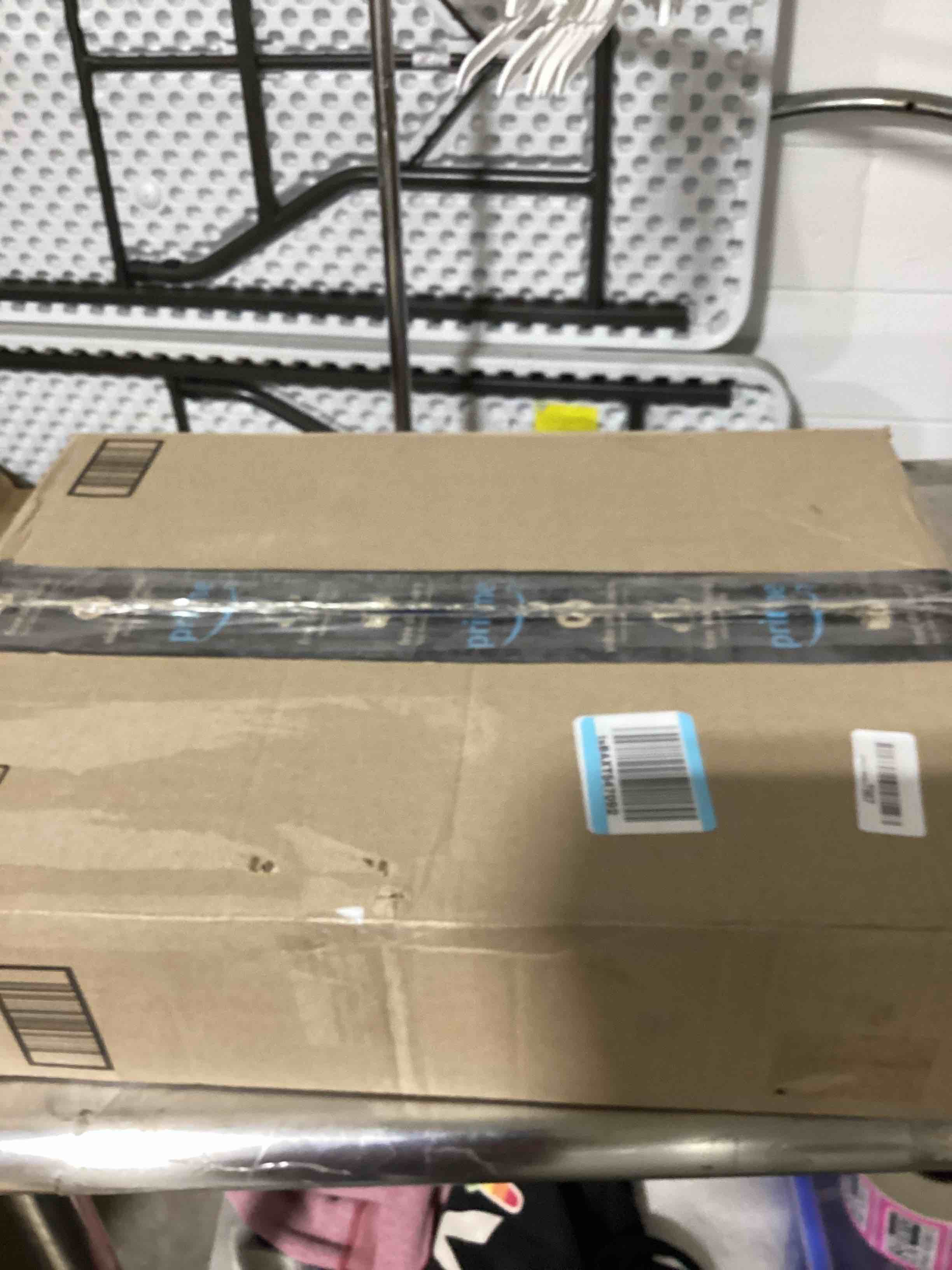 https://s3.amazonaws.com/lotting-images-prod/bidfta/PNK1838515_1757686864480.jpeg