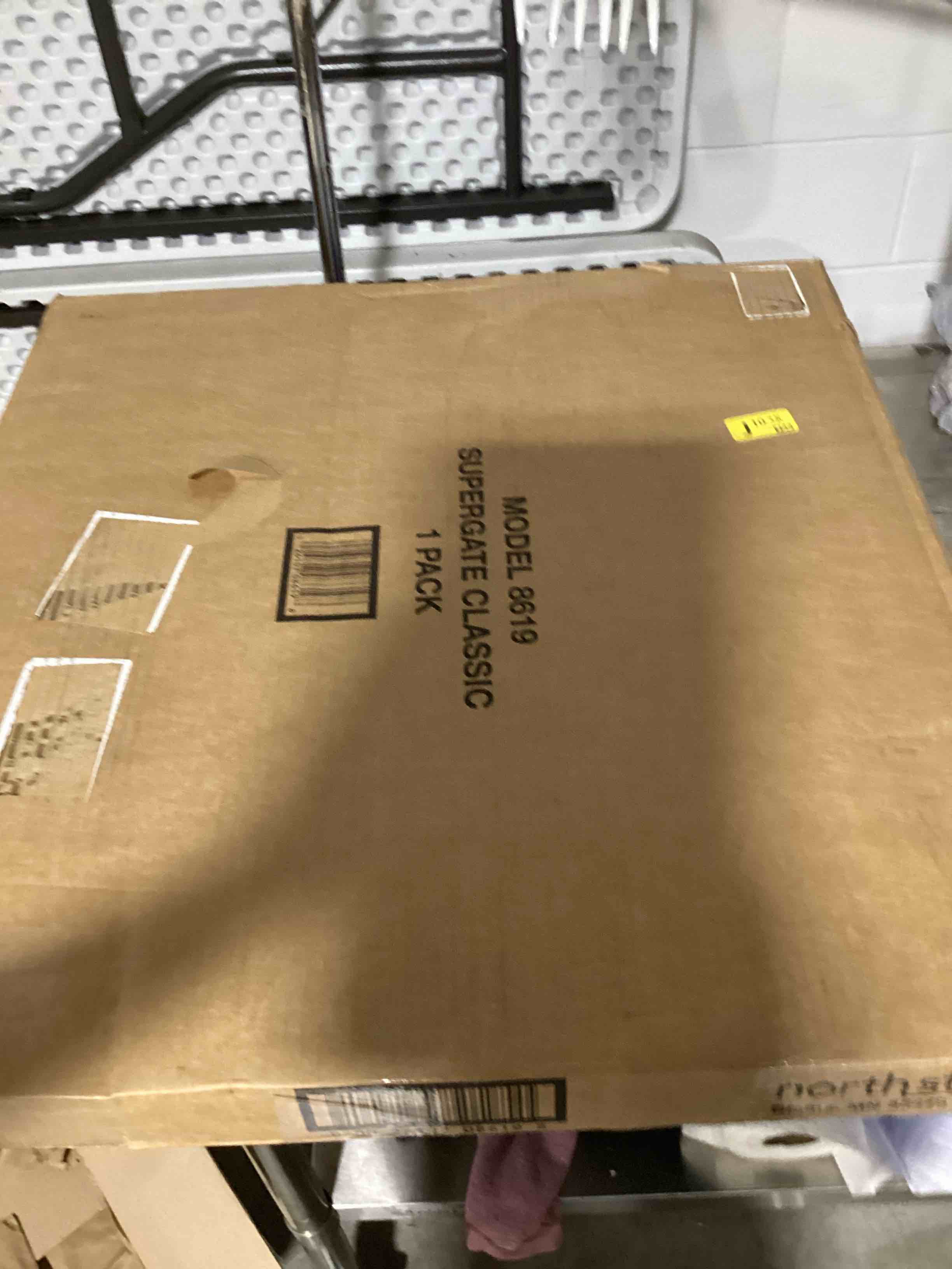 https://s3.amazonaws.com/lotting-images-prod/bidfta/PNK1838636_1757712609668.jpeg