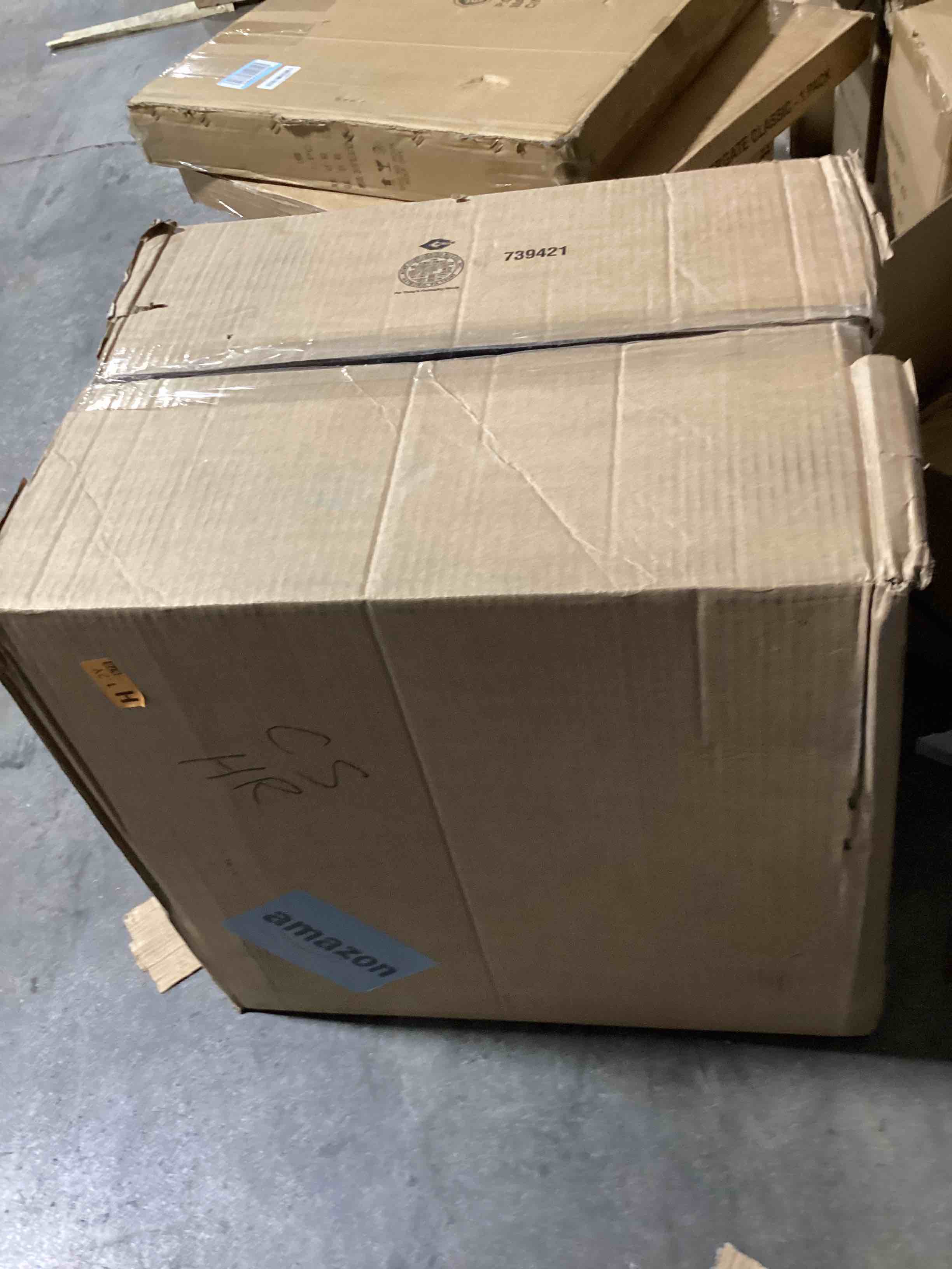 https://s3.amazonaws.com/lotting-images-prod/bidfta/PNK1838638_1757711884331.jpeg