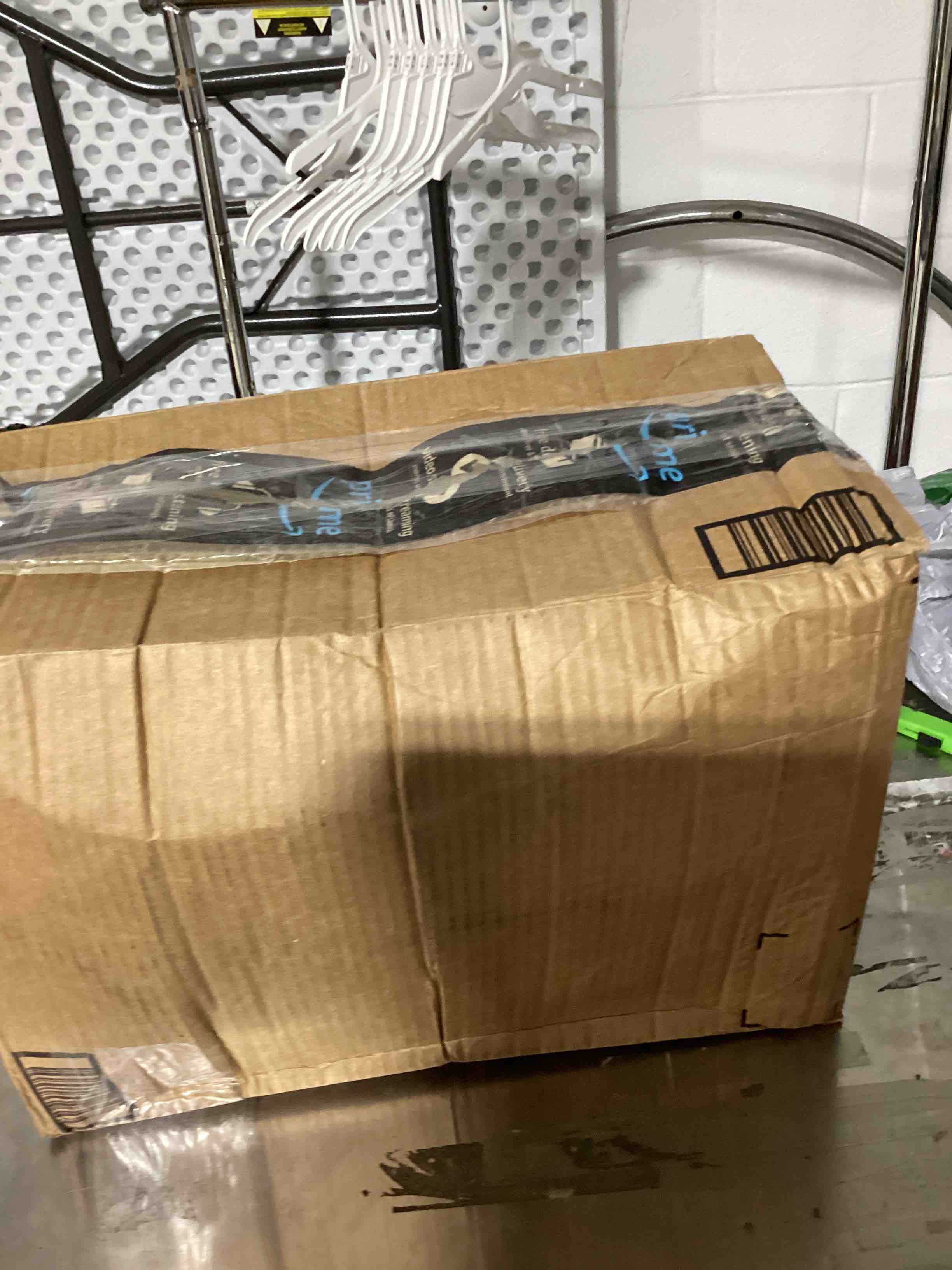 https://s3.amazonaws.com/lotting-images-prod/bidfta/PNK1838640_1757711604132.jpeg