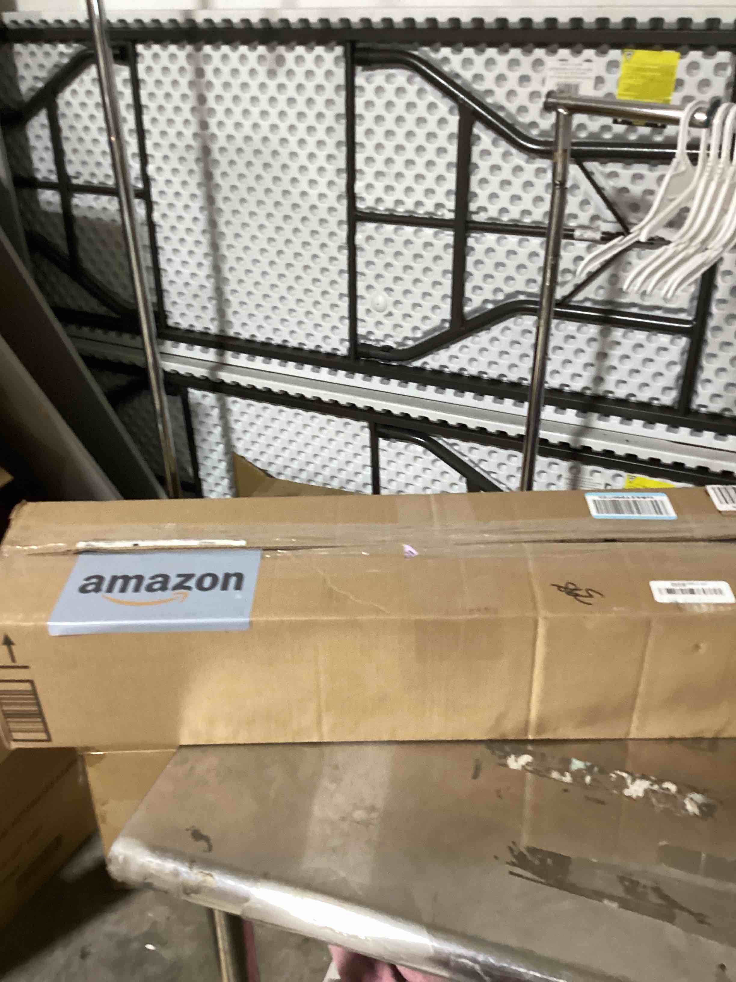https://s3.amazonaws.com/lotting-images-prod/bidfta/PNK1838649_1757709761329.jpeg