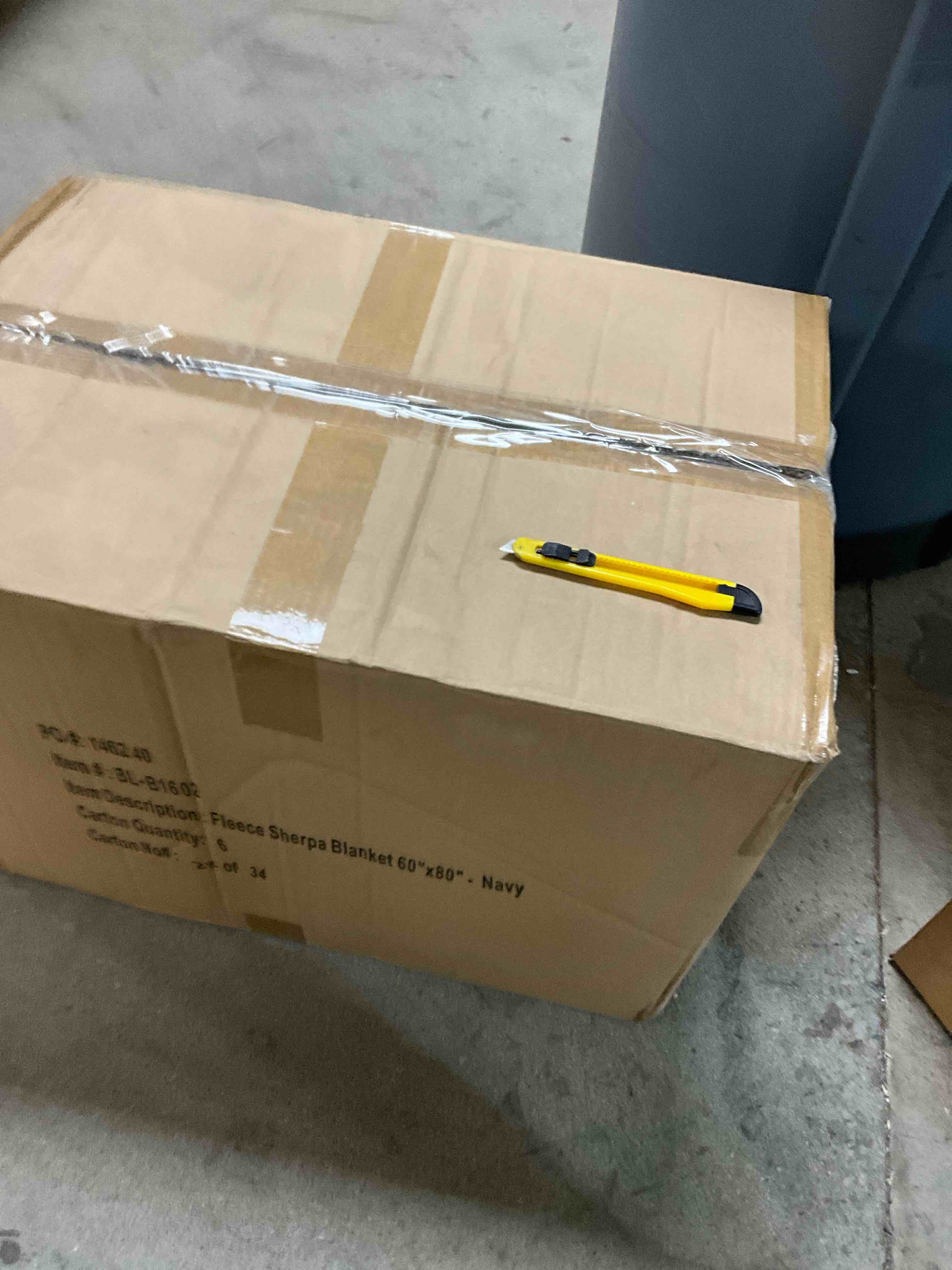 https://s3.amazonaws.com/lotting-images-prod/bidfta/PNK1839429_1758901420998.jpeg