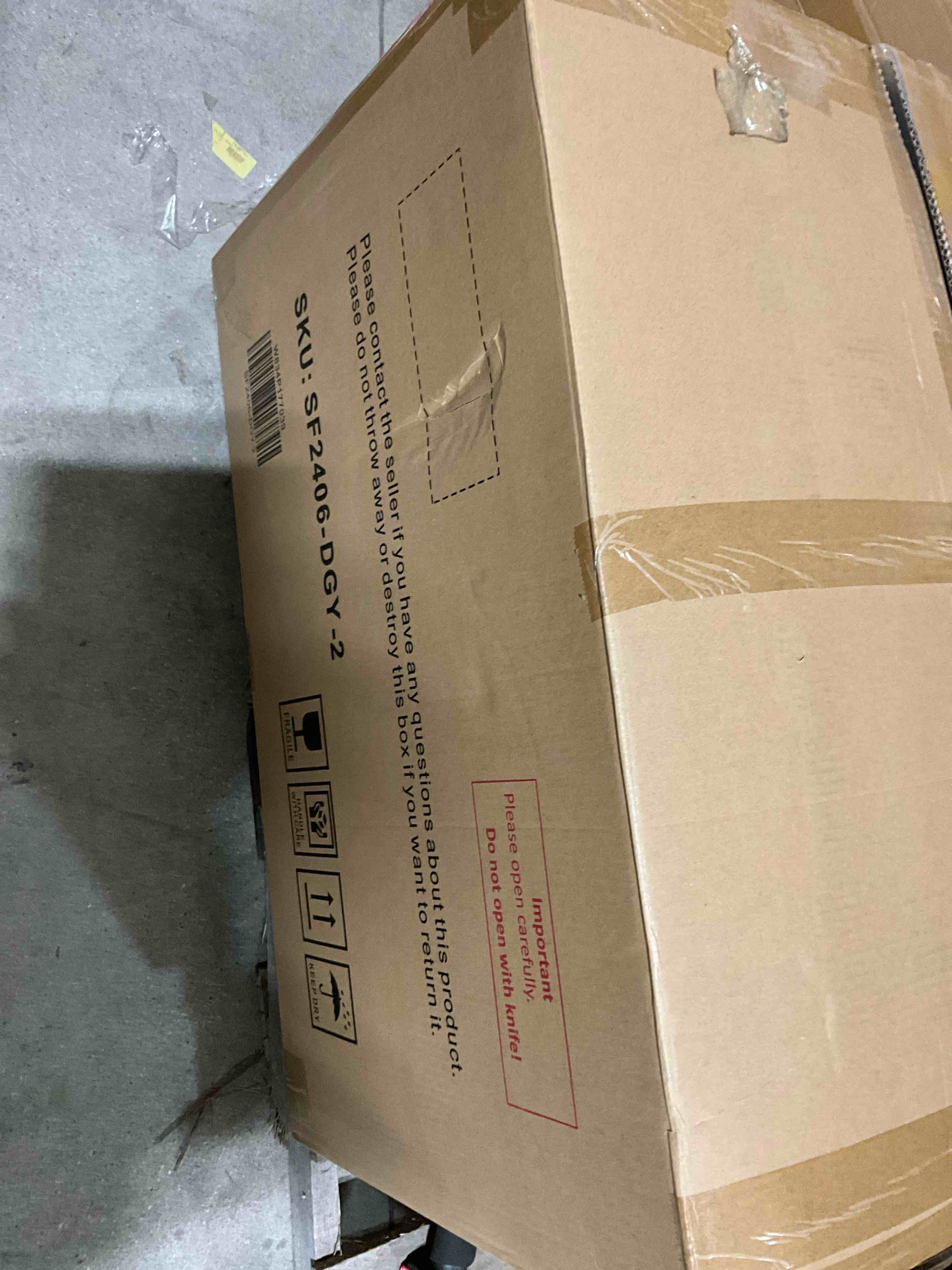 https://s3.amazonaws.com/lotting-images-prod/bidfta/PNK1839437_1758908118117.jpeg