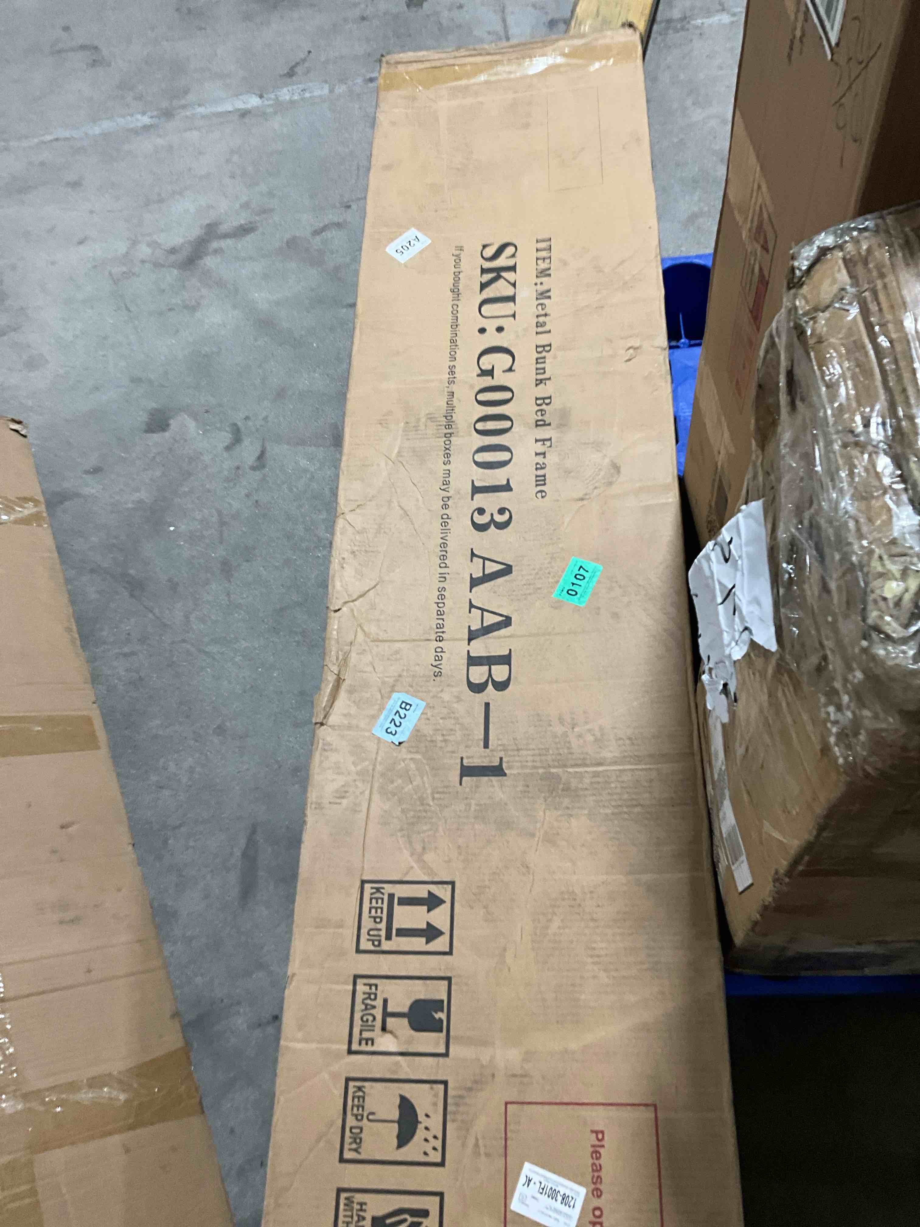 https://s3.amazonaws.com/lotting-images-prod/bidfta/PNK1839588_1759166622745.jpeg