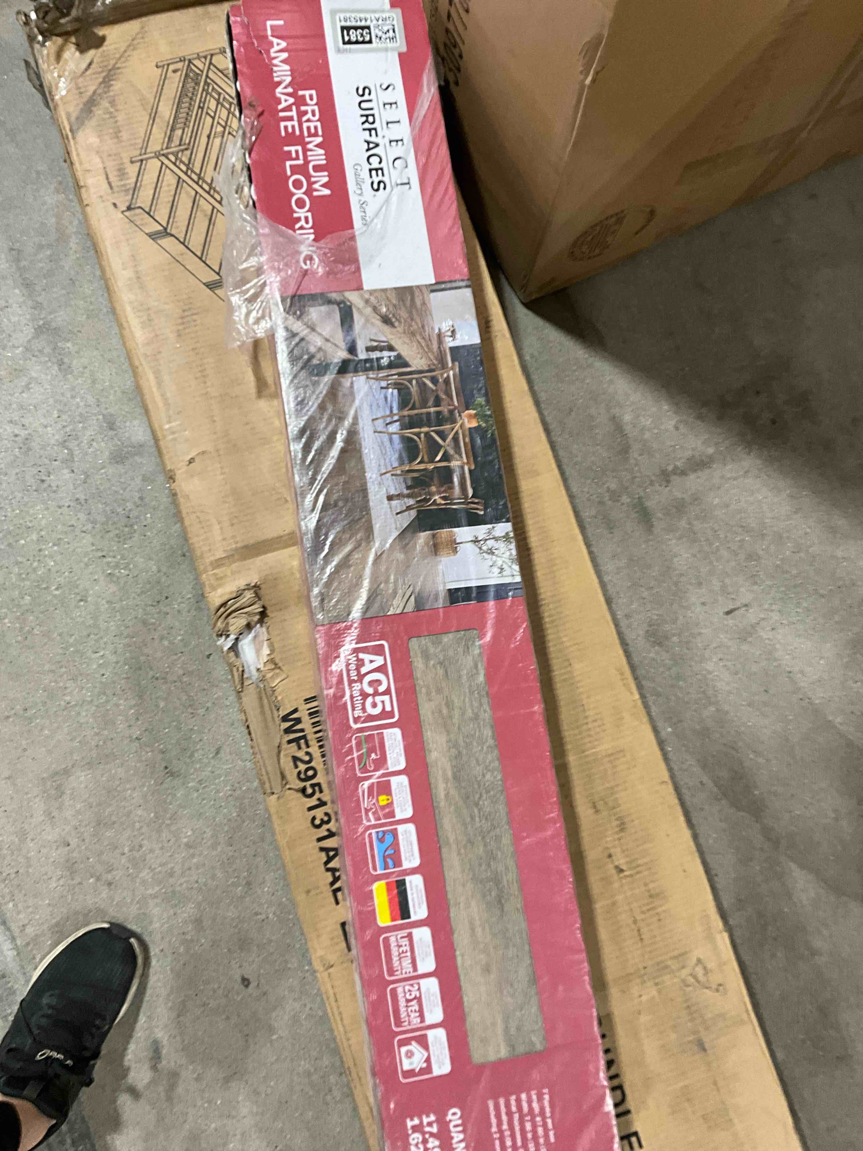 https://s3.amazonaws.com/lotting-images-prod/bidfta/PNK1839596_1759161101631.jpeg