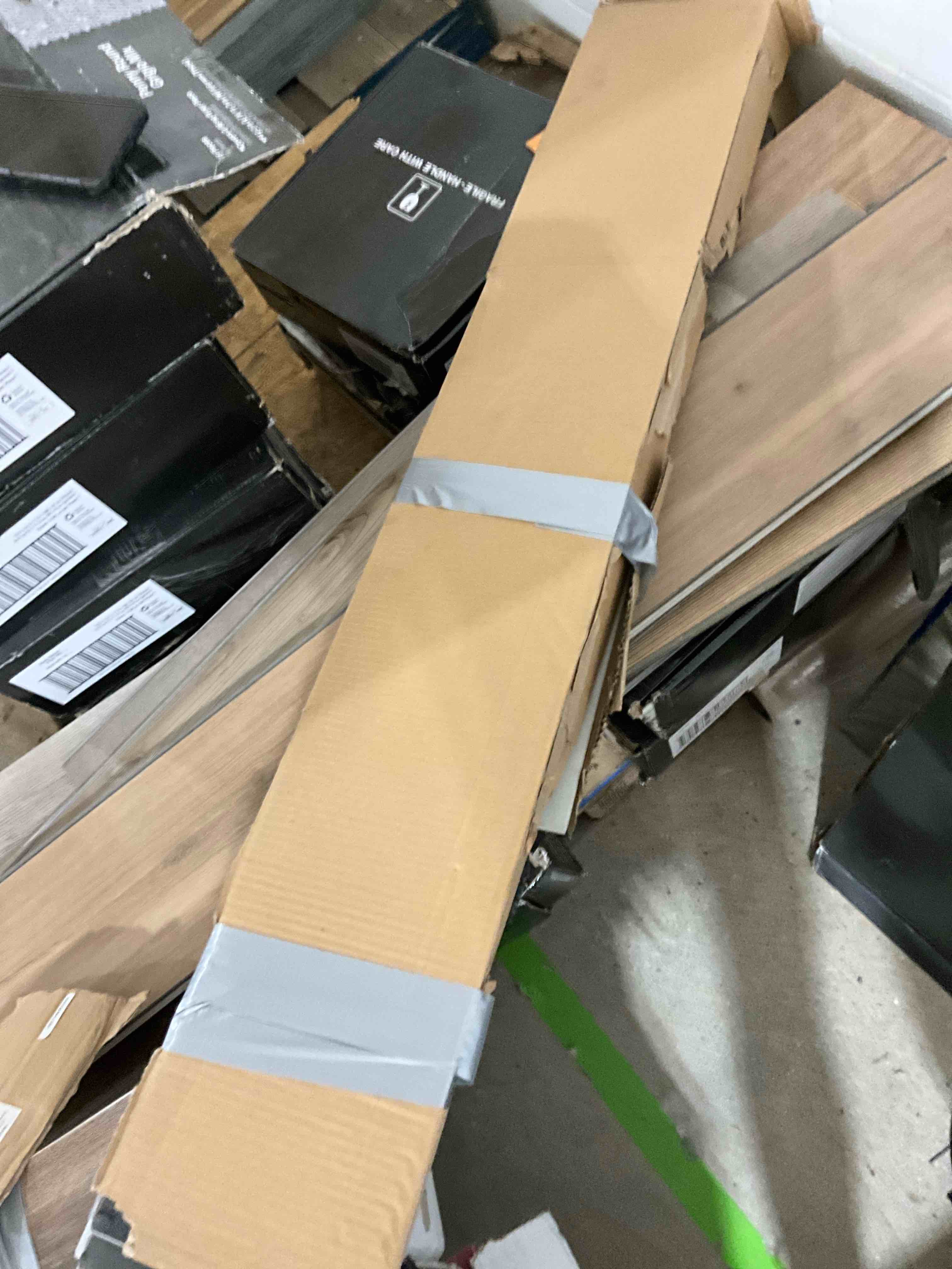 ASSORTED LAMINATE FLOORING 