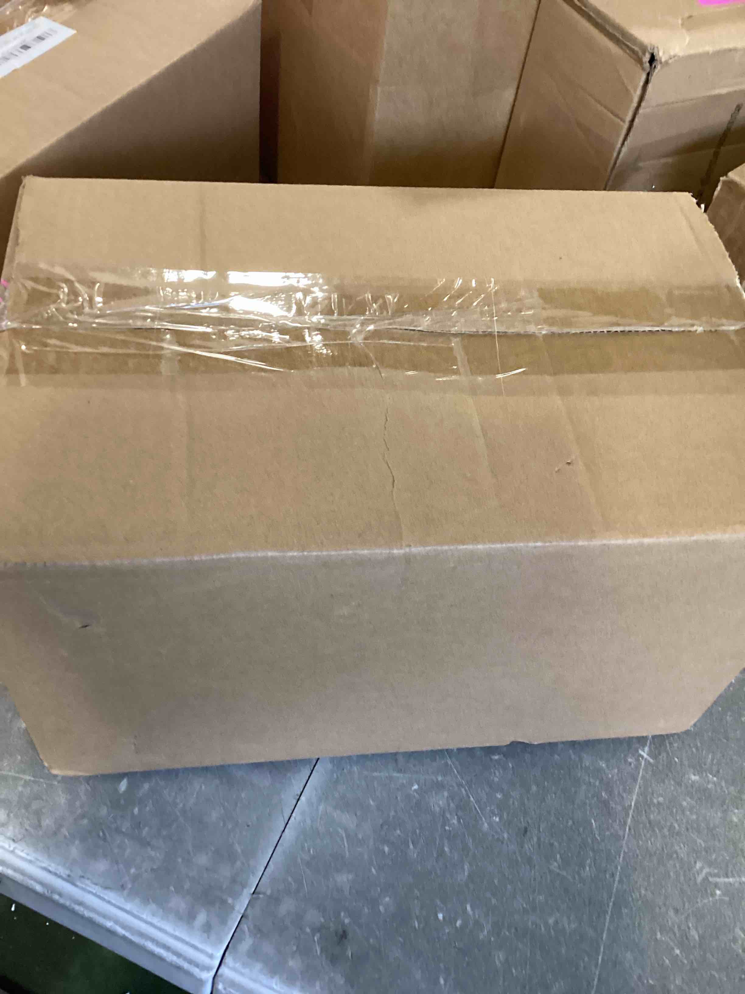 https://s3.amazonaws.com/lotting-images-prod/bidfta/PNK1840238_1738617175809.jpeg