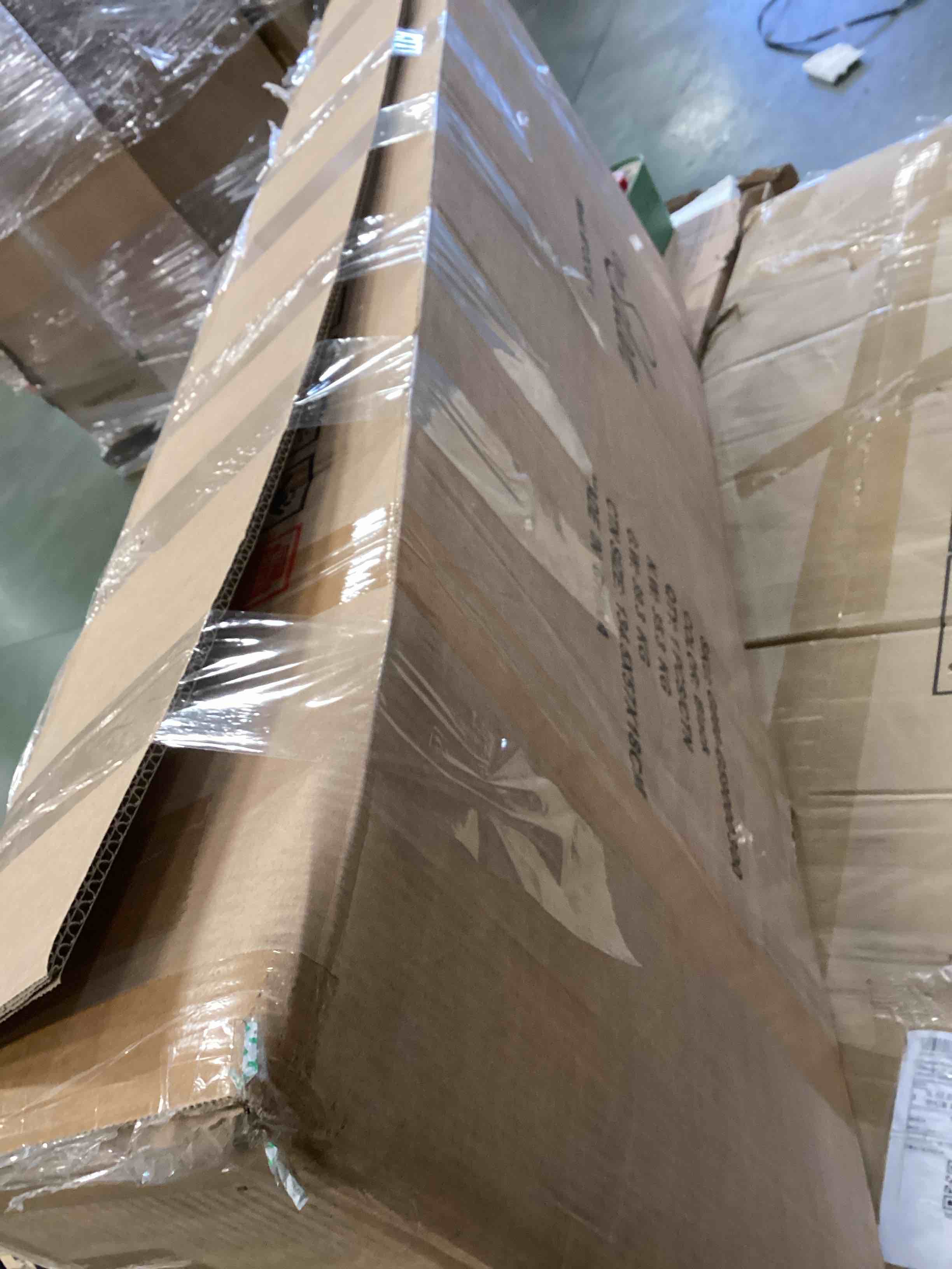 https://s3.amazonaws.com/lotting-images-prod/bidfta/PNK1840324_1738697698851.jpeg