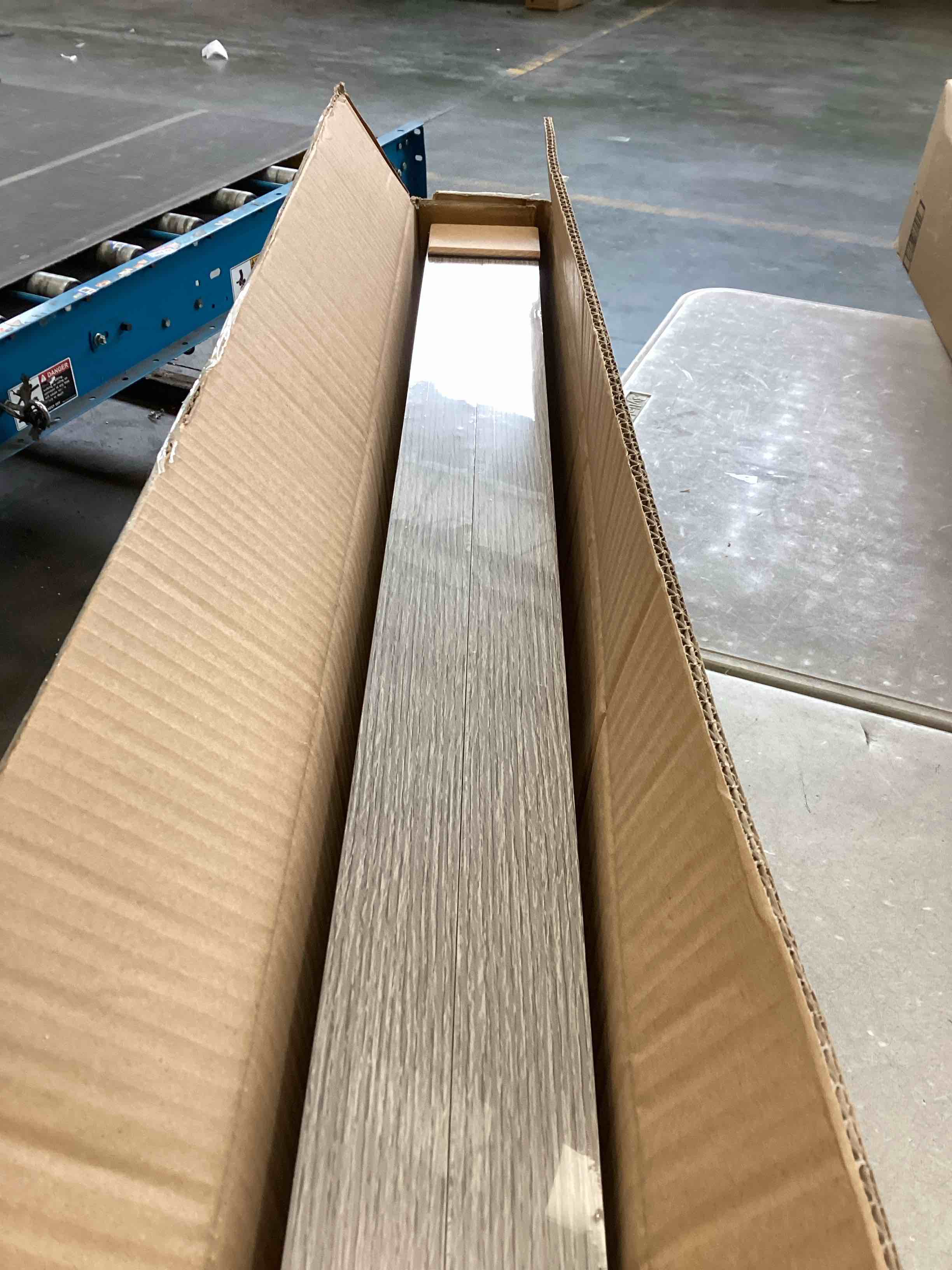 https://s3.amazonaws.com/lotting-images-prod/bidfta/PNK1840422_1738772974410.jpeg