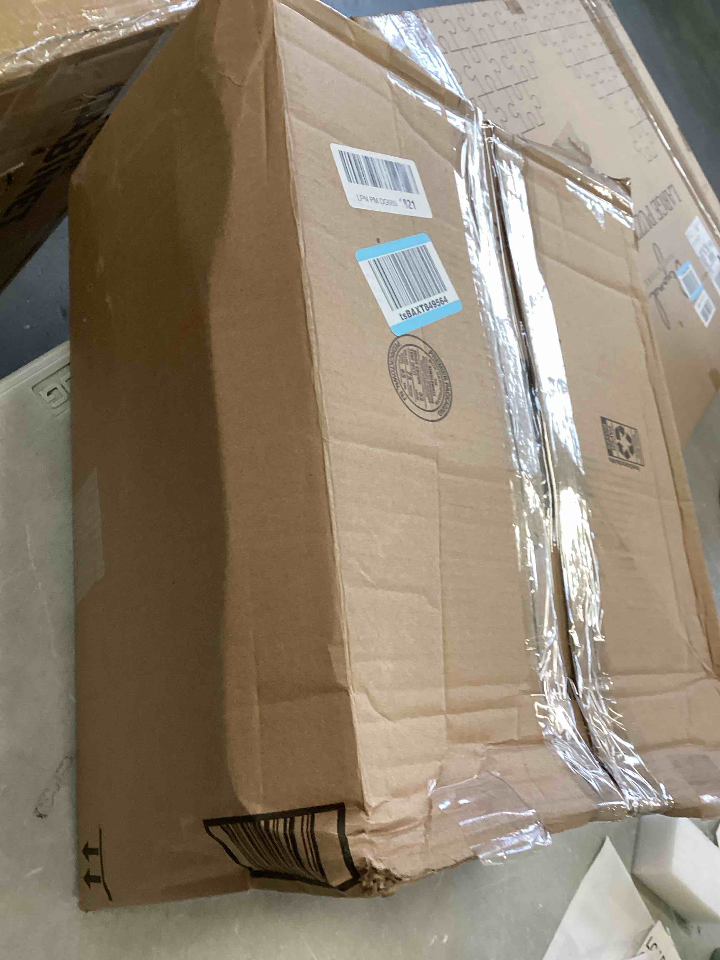 https://s3.amazonaws.com/lotting-images-prod/bidfta/PNK1840486_1738783477092.jpeg