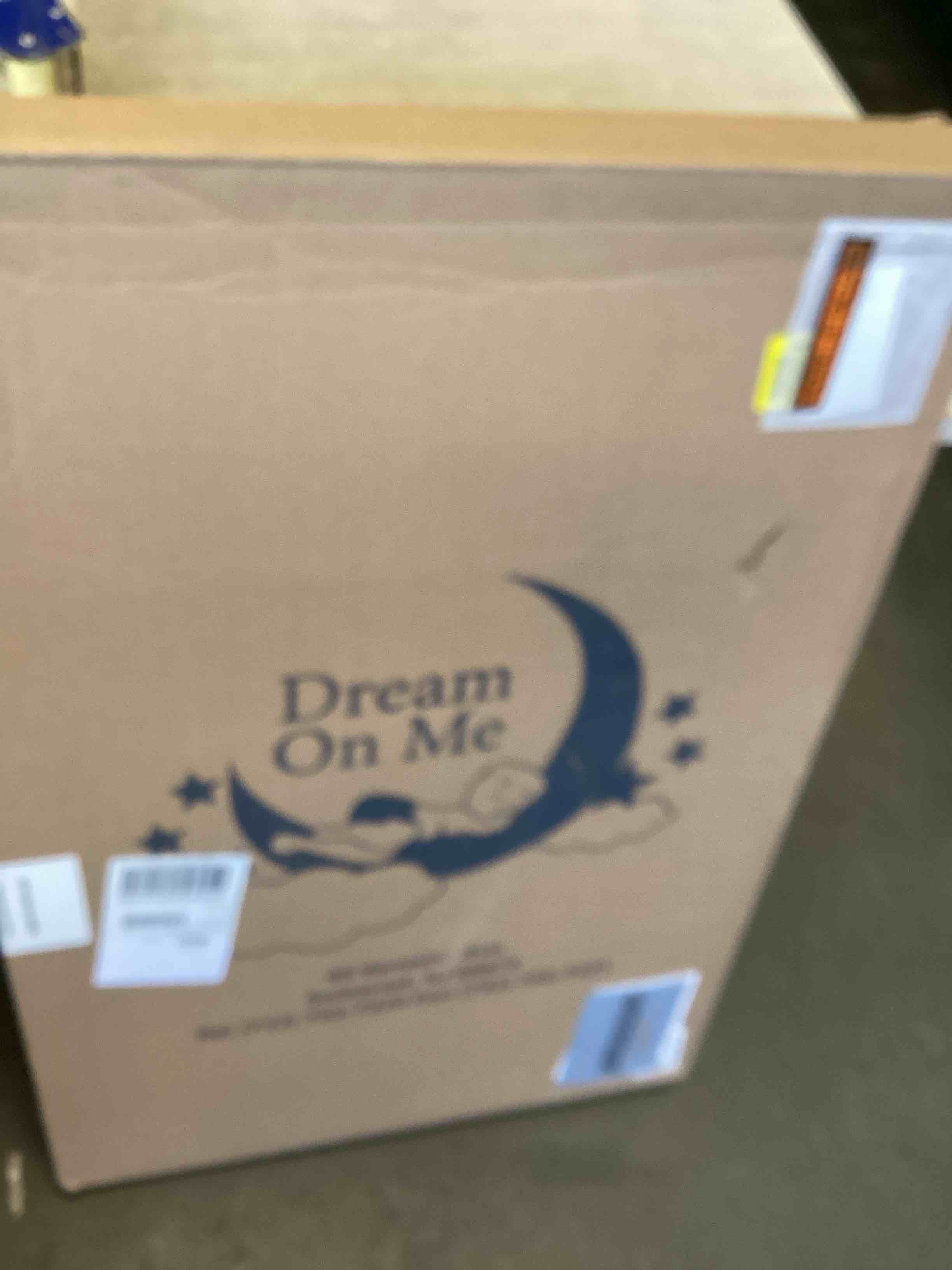 https://s3.amazonaws.com/lotting-images-prod/bidfta/PNK1841991_1739912973204.jpeg