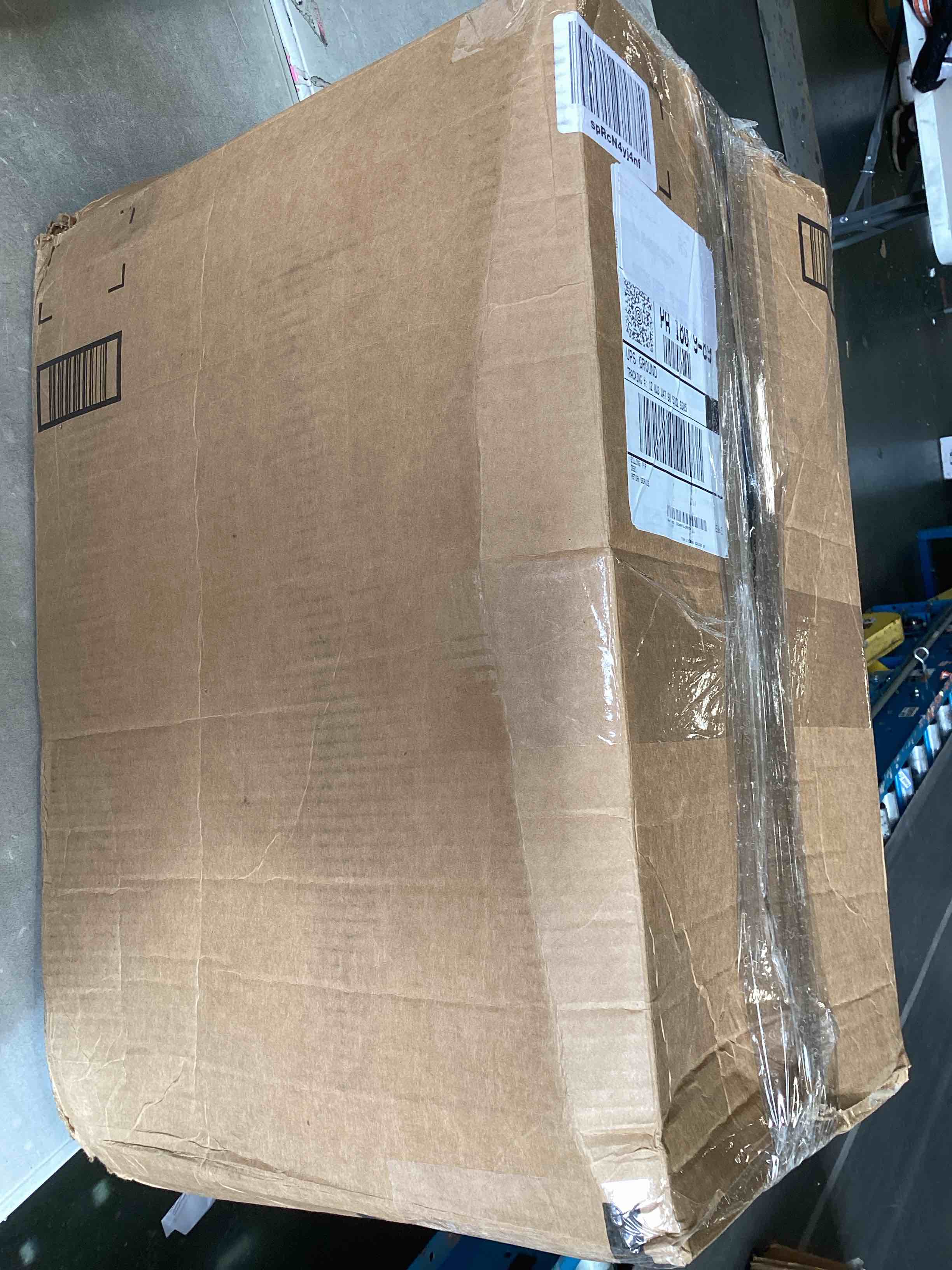 https://s3.amazonaws.com/lotting-images-prod/bidfta/PNK1842508_1740410853885.jpeg