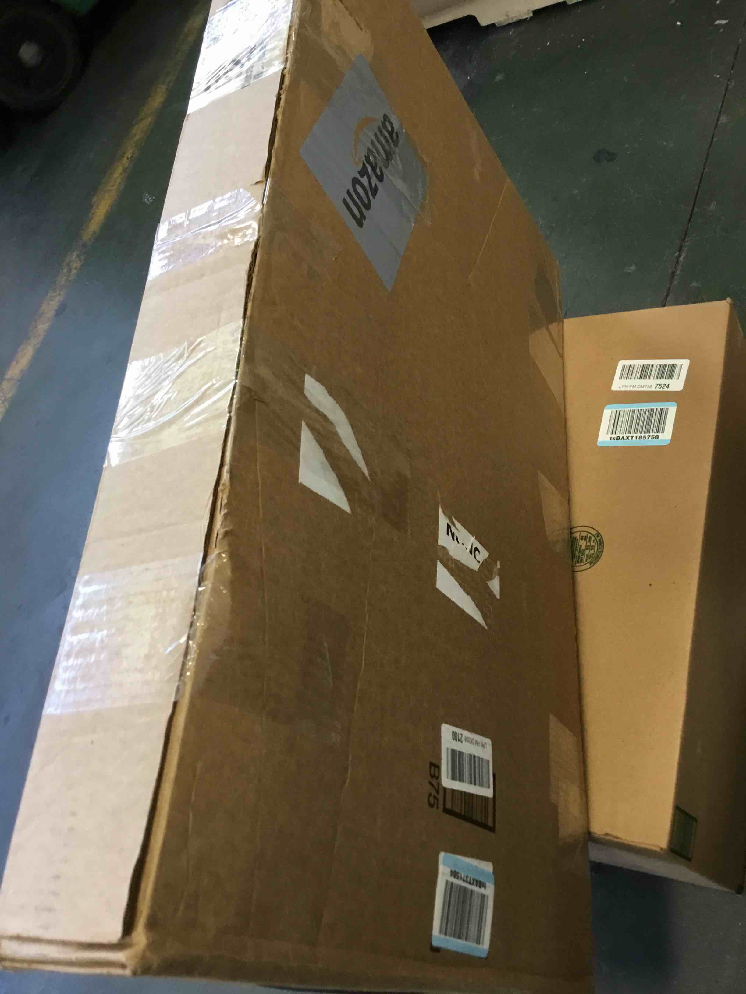 https://s3.amazonaws.com/lotting-images-prod/bidfta/PNK1842885_1740516819622.jpeg