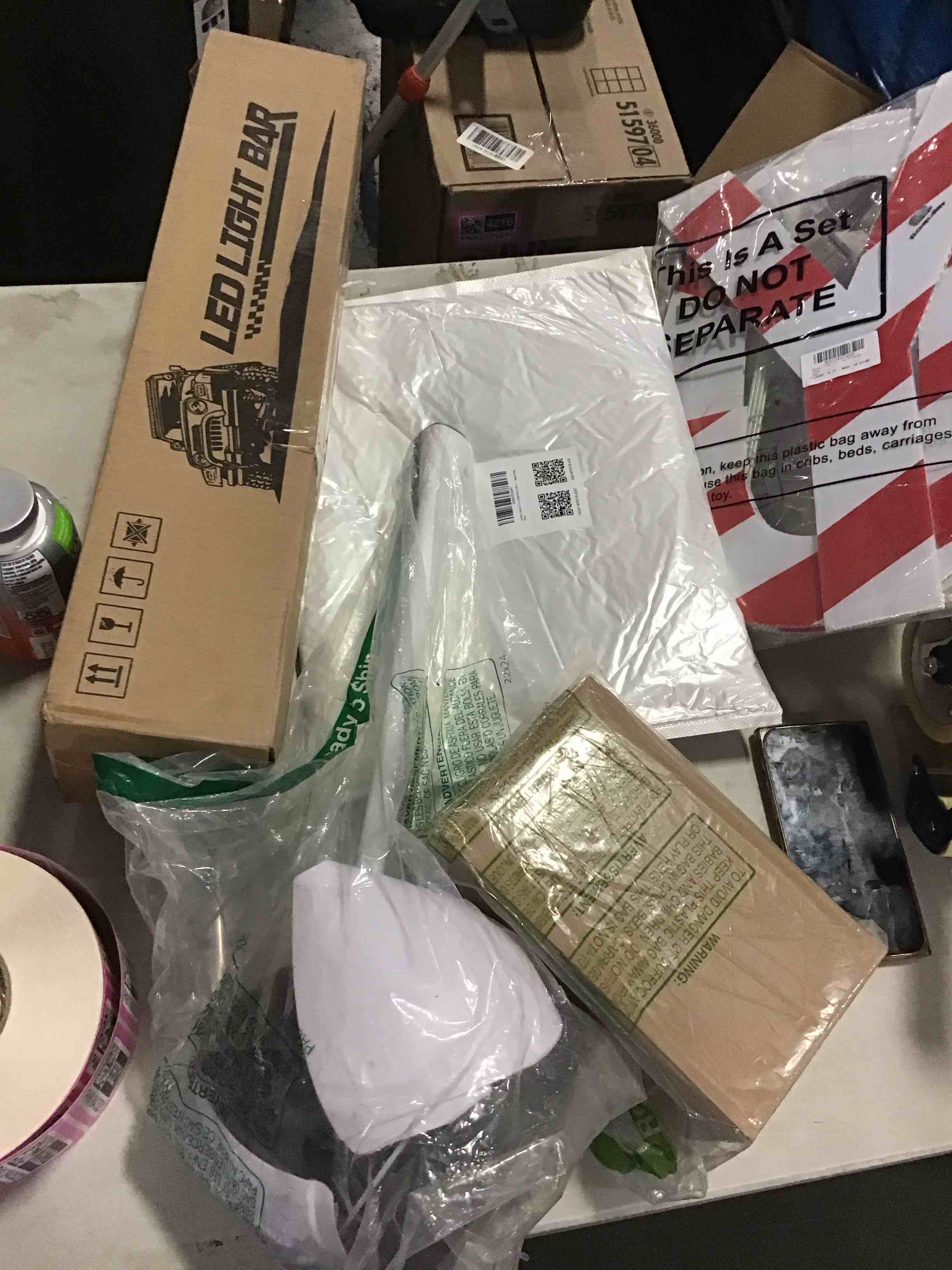 Assorted lot of 10 items all are various it includes car lights plunger,Christmas stuff,calendar